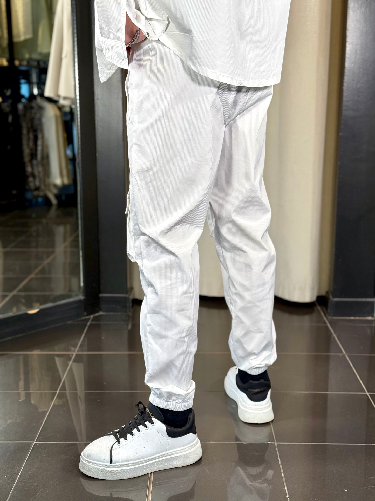 Completo bianco (camicia + pantalone) 092