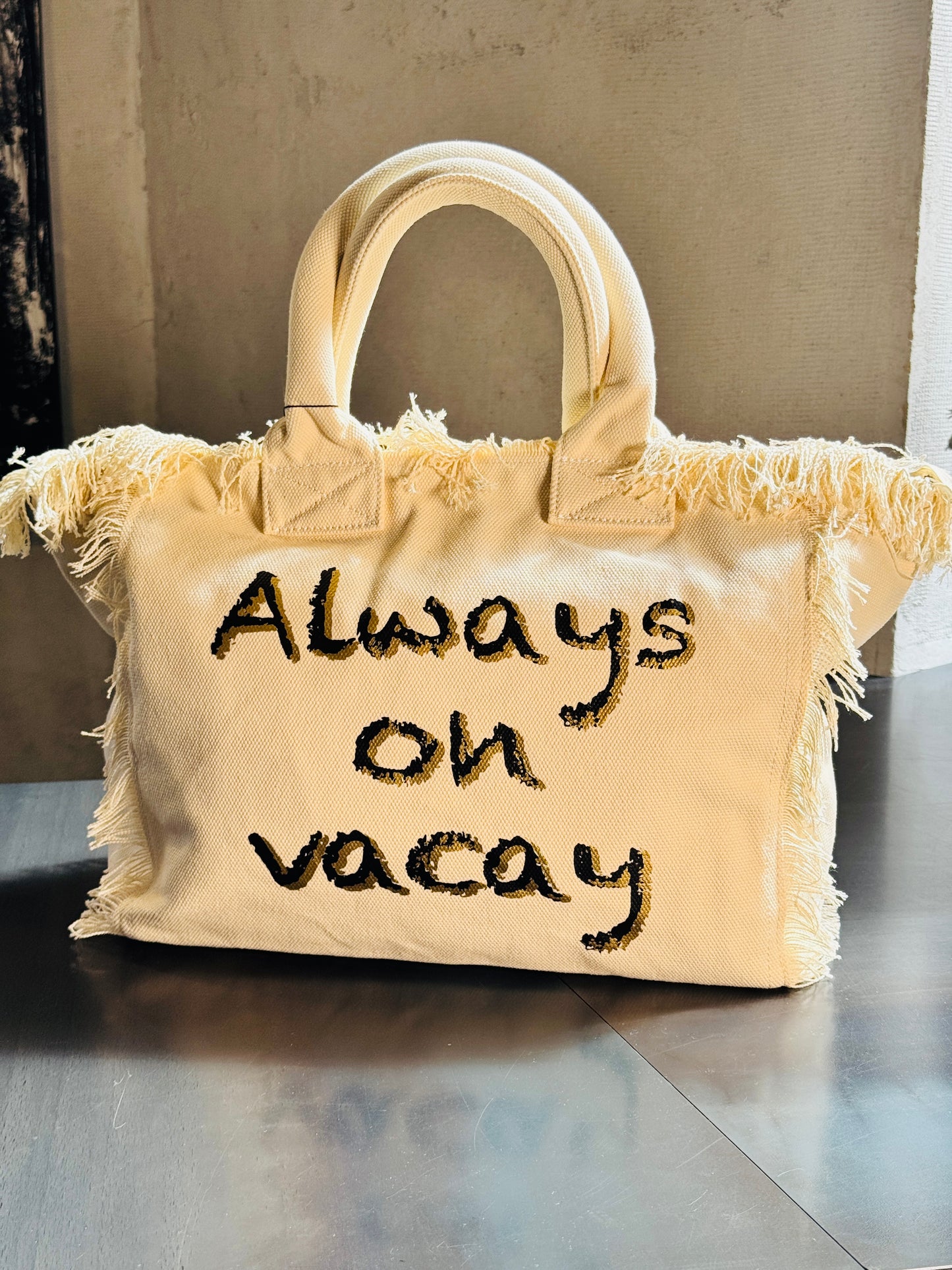 Maxi bag burro con frange e tracolla all’interno 257