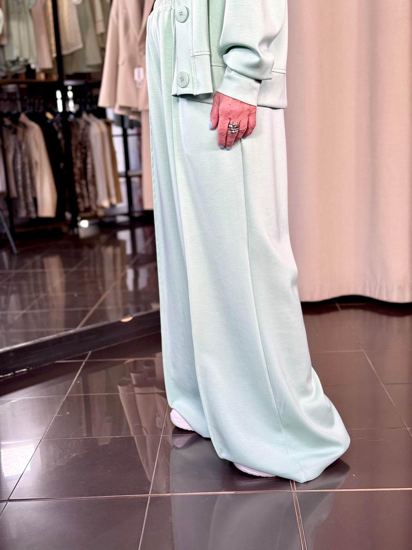 Pantalone tuta verde menta a palazzo in taglia unica 203