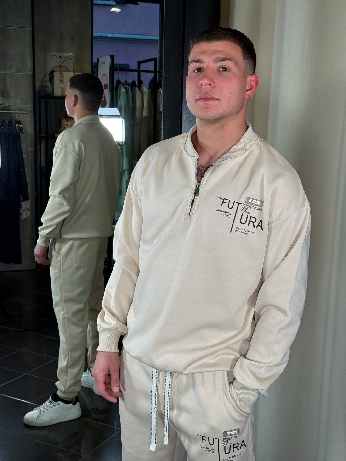 Felpa beige con mezza zip 370