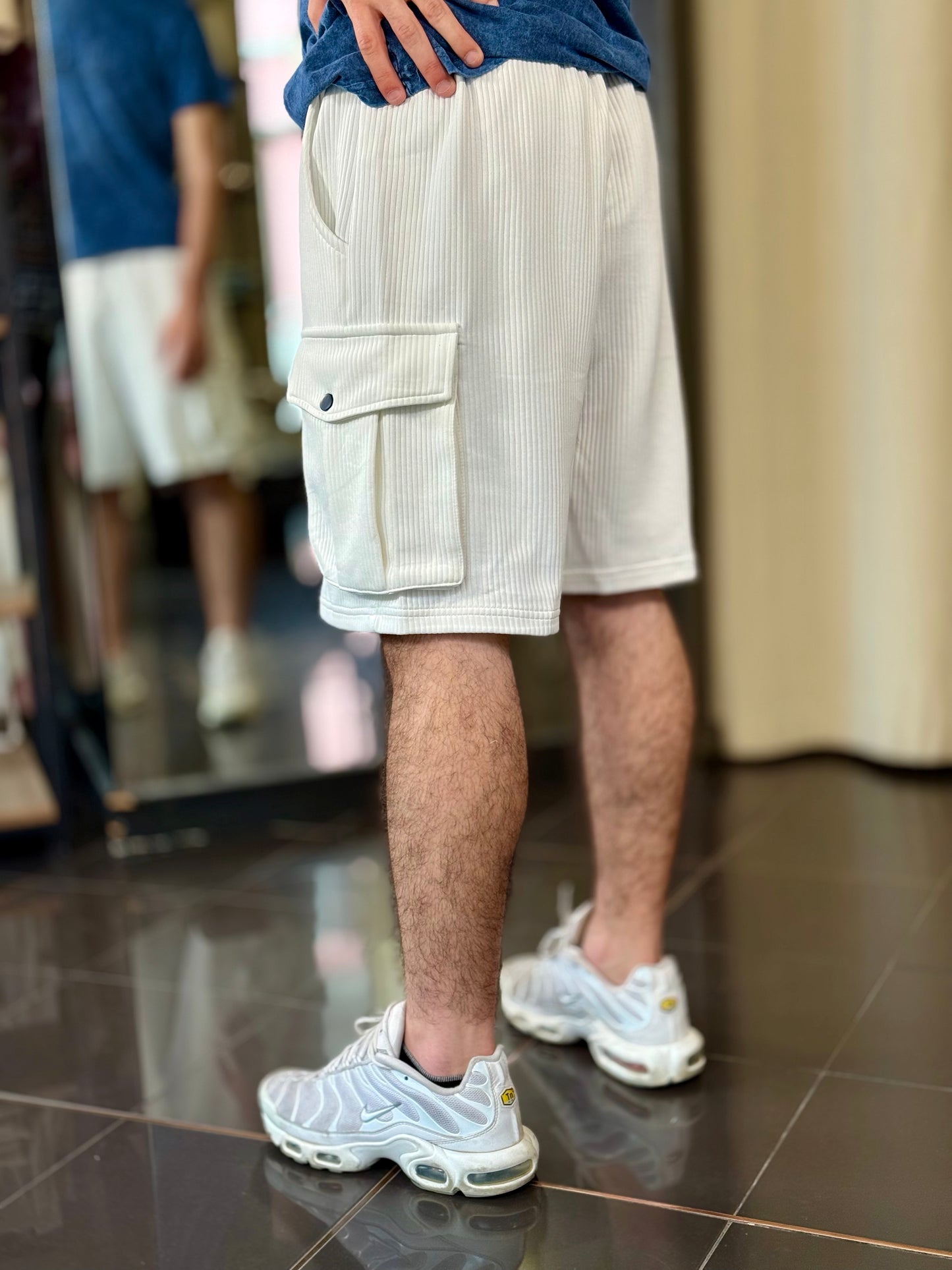 Pantalone oversize in tuta bianco con tasche 617