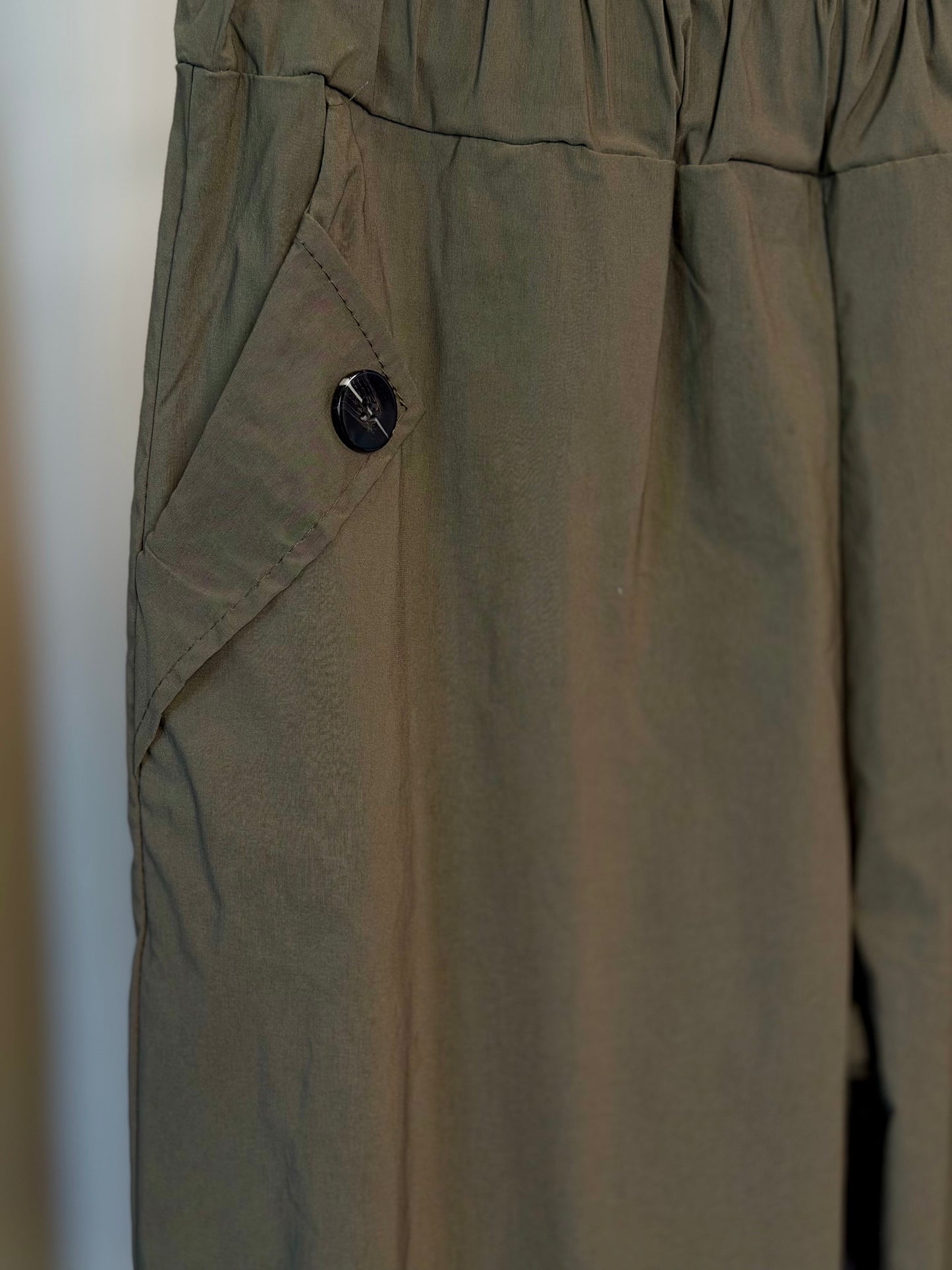 Pantalone baggy verde militare in taglia unica 2400