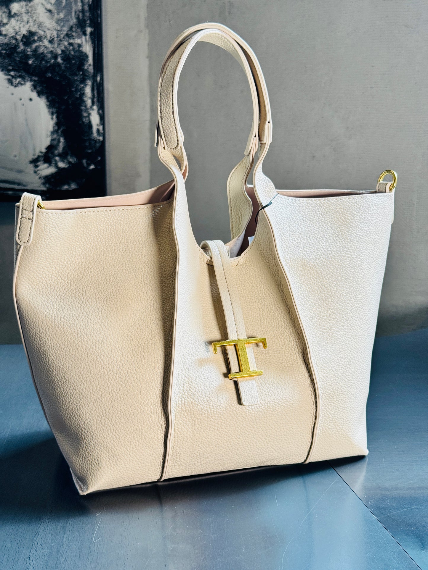Borsa a spalla con tracolla all’interno beige in similpelle 268