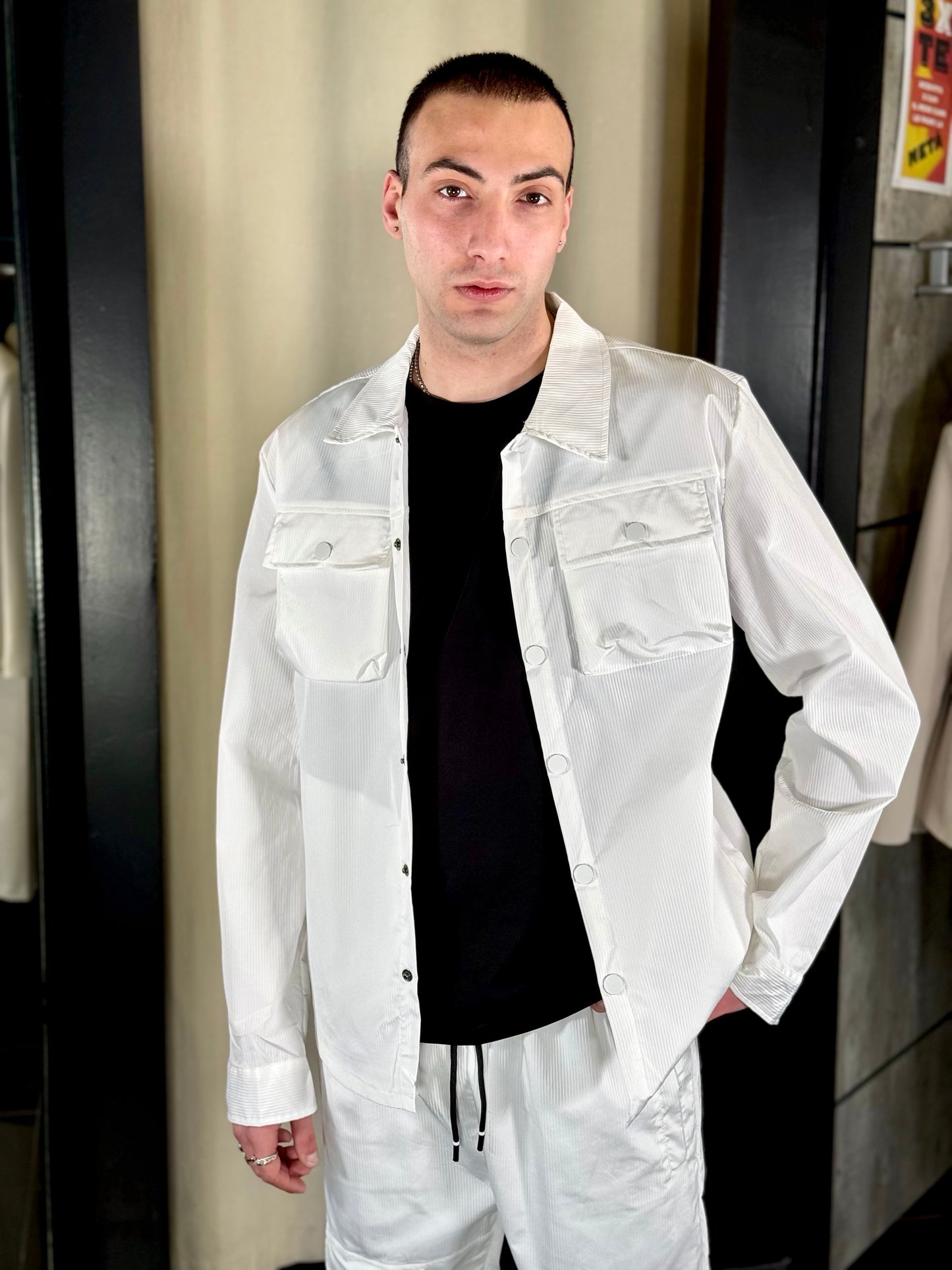 Completo bianco (camicia + pantalone) 092