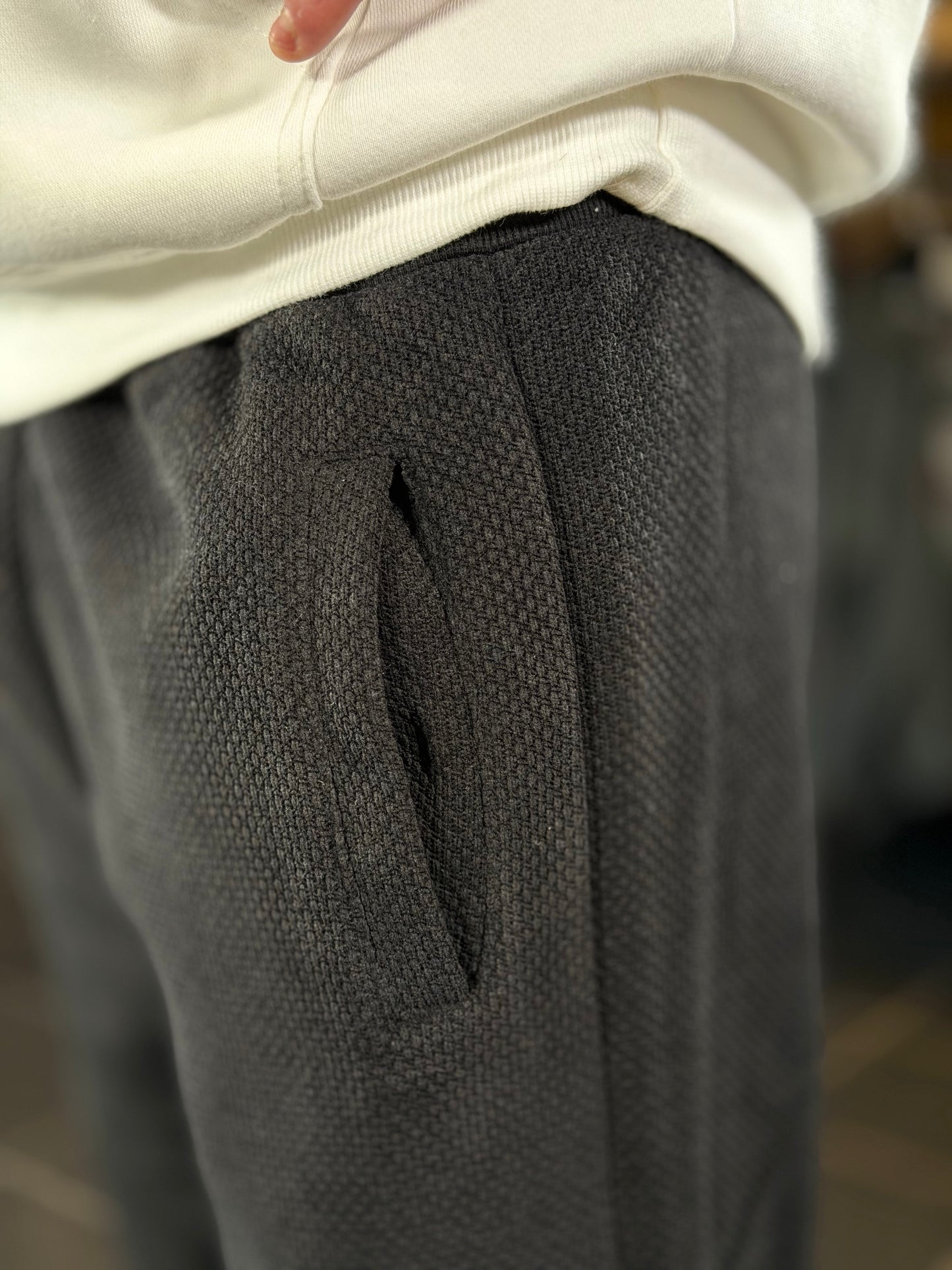 Pantalone tuta nero puntinato 2516