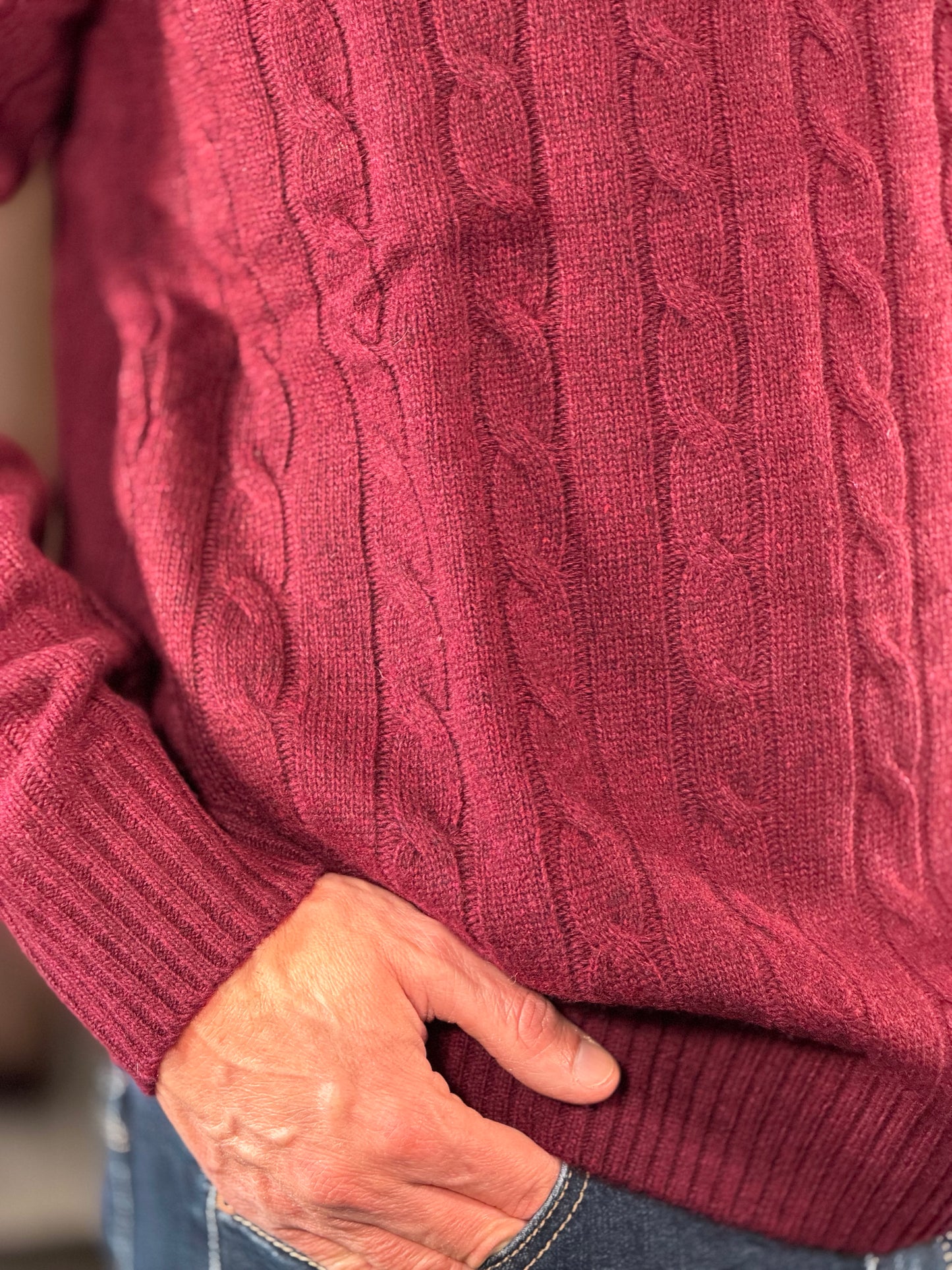 Maglione girocollo bordeaux con trecce 2602