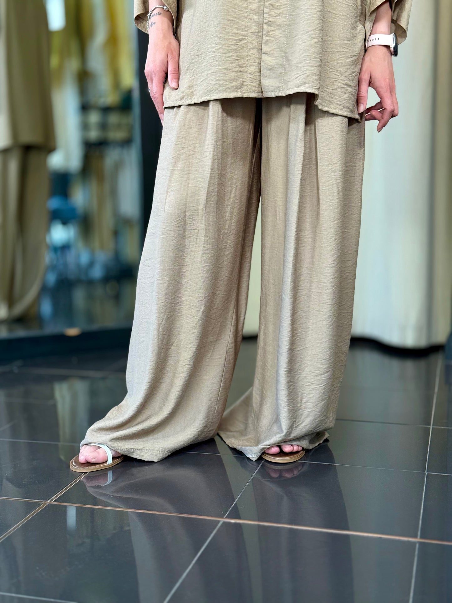 Completo con cardigan oversize e pantalone a palazzo con coulisse in vita in taglia unica 606