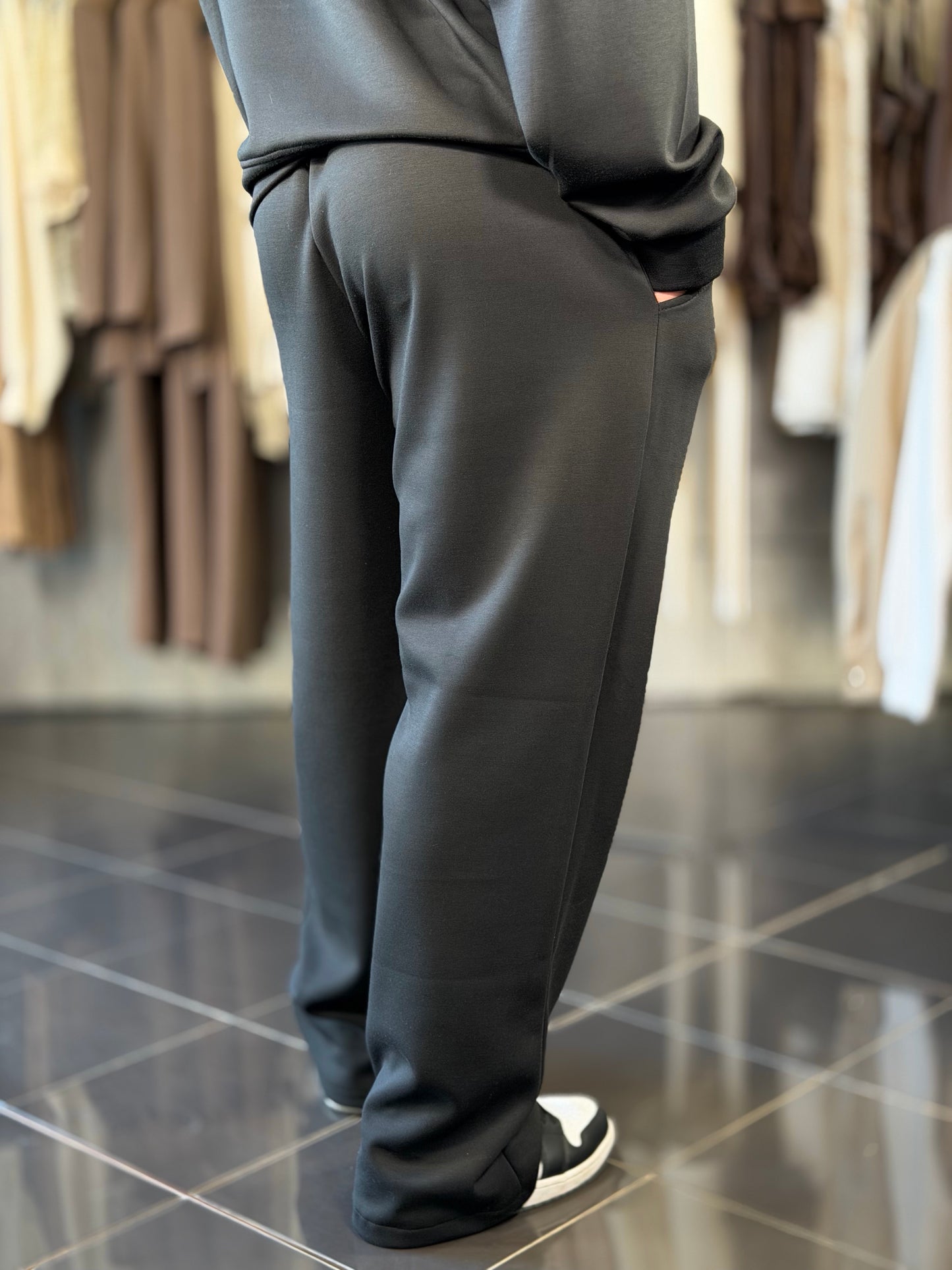Completo tuta (felpa + pantalone) nera 2284