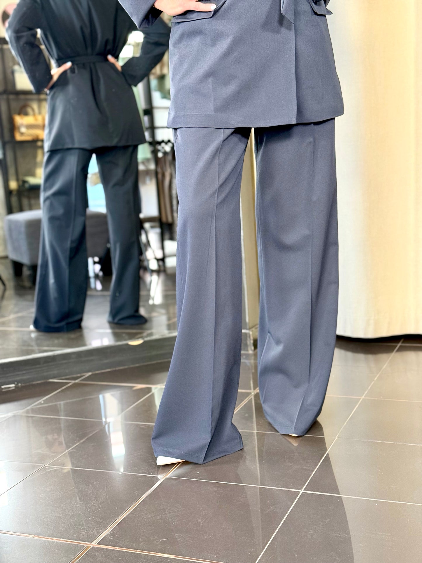 Tailleur blu notte (giacca con fusciacca + pantalone) in taglia unica 227