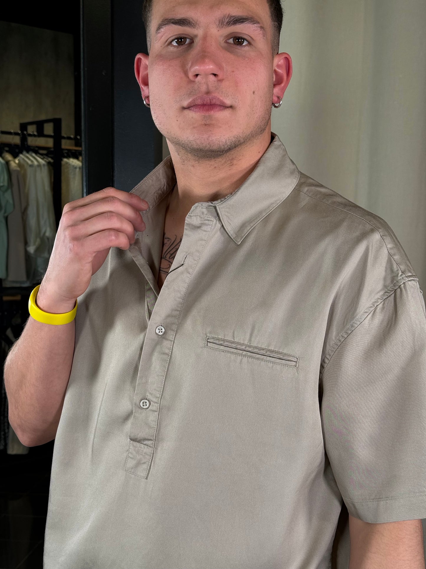 Camicia beige a maniche corte oversize serafino 407