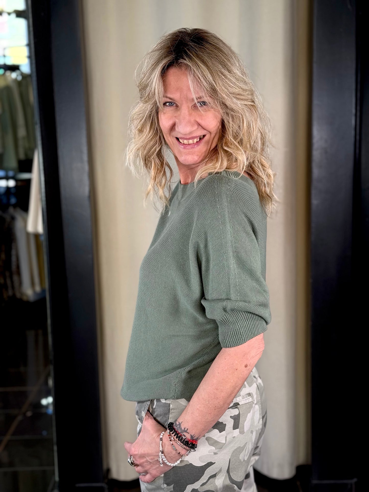 Maglia oversize a pipistrello verde militare in taglia unica 057