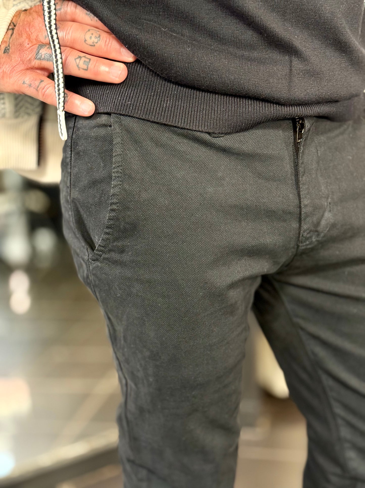 Pantalone Slim nero 2309