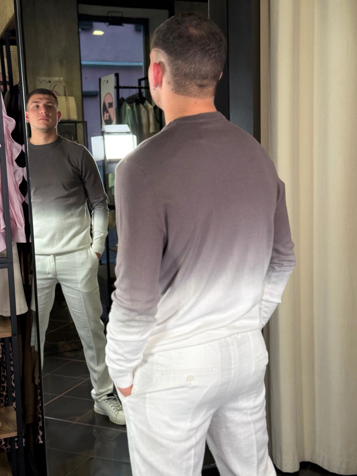 Maglioncino grigio con sfumatura bianca 383