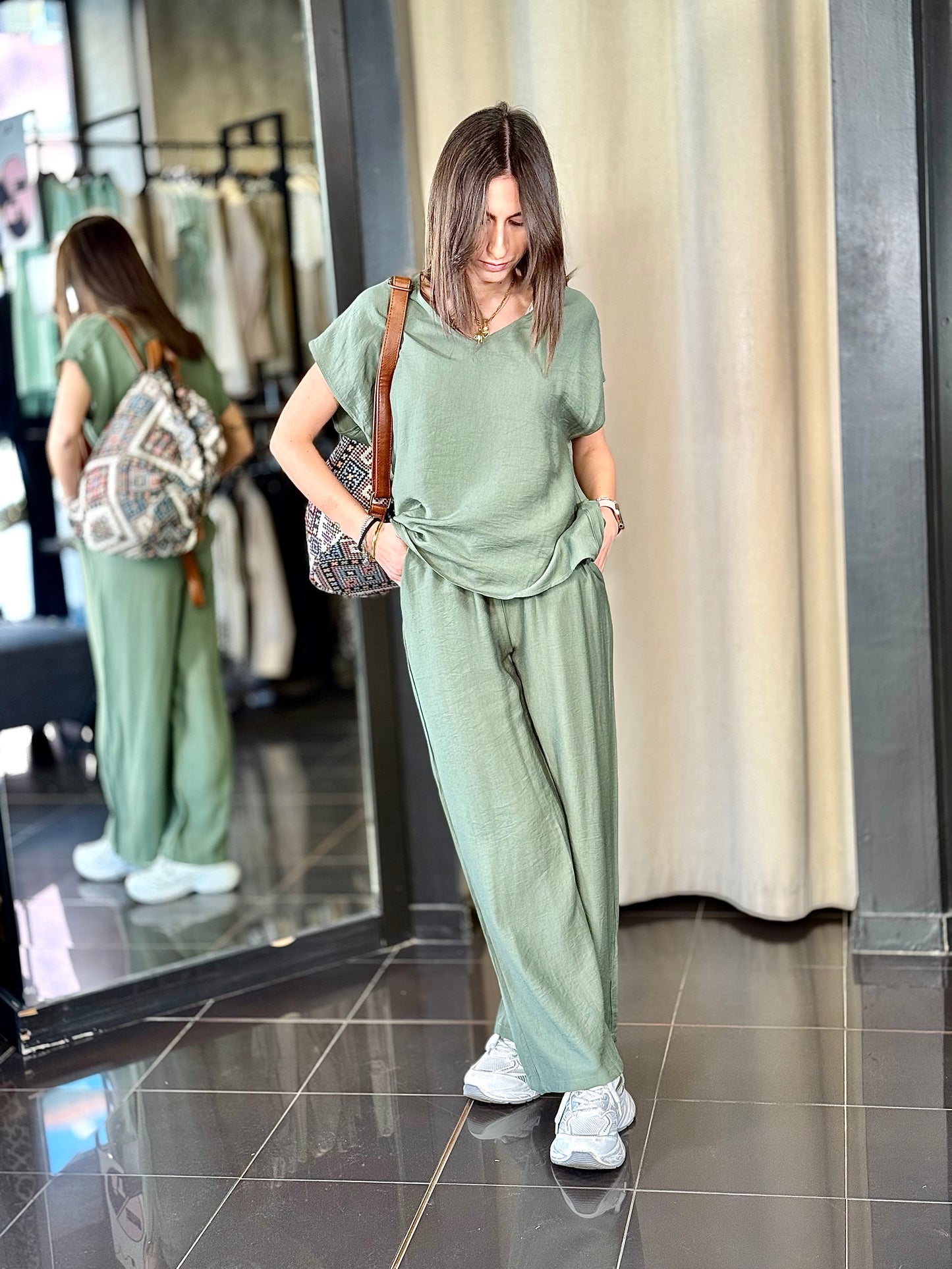 Blusa scollo a v verde 420