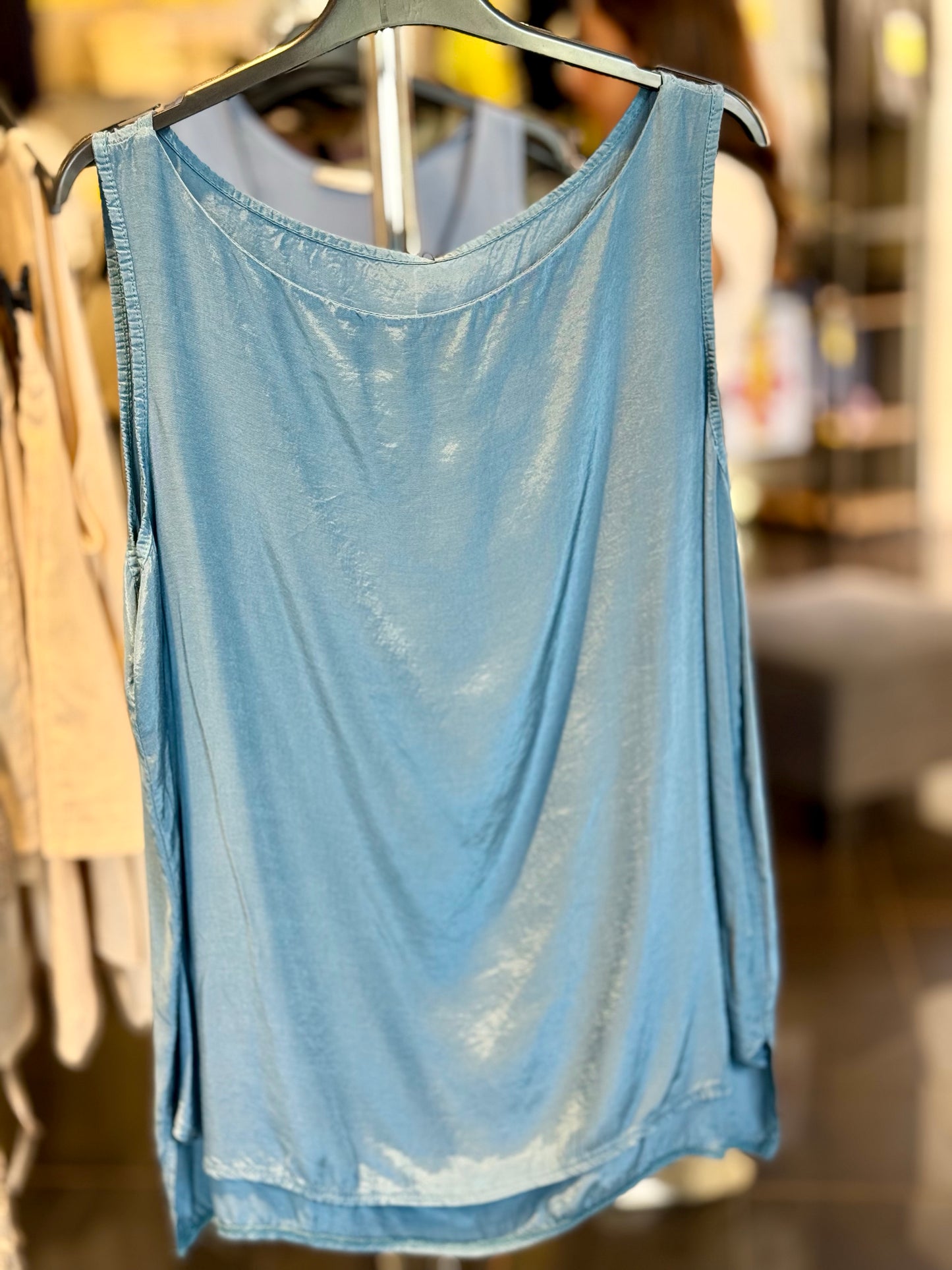 Canottiera azzurra oversize in taglia unica