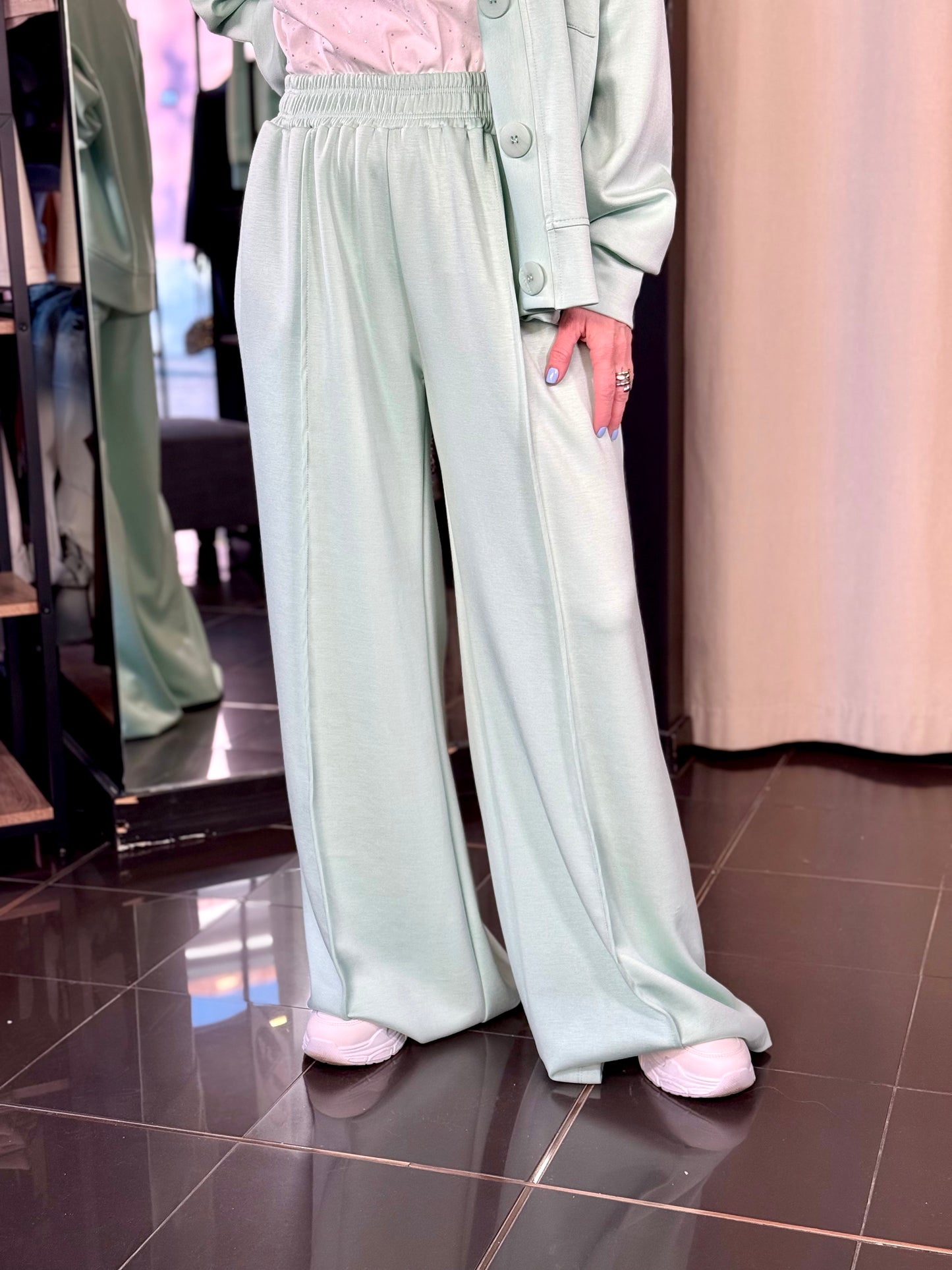 Pantalone tuta verde menta a palazzo in taglia unica 203