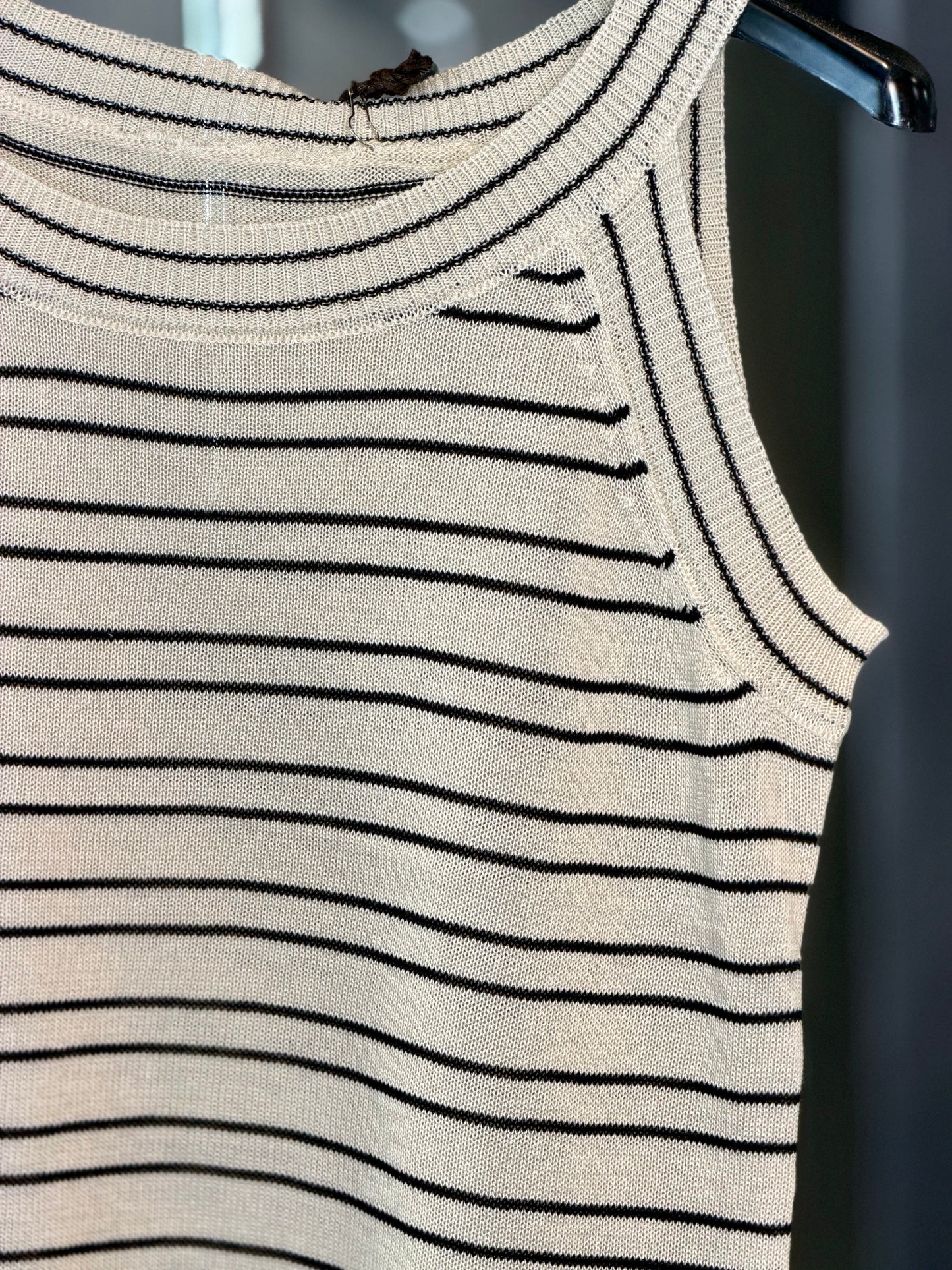 Top beige a righe nere scollo all’americana in taglia unica 2410