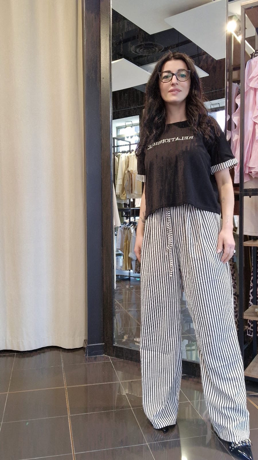 Pantalone a righe nere a plazzo in taglia unica 484