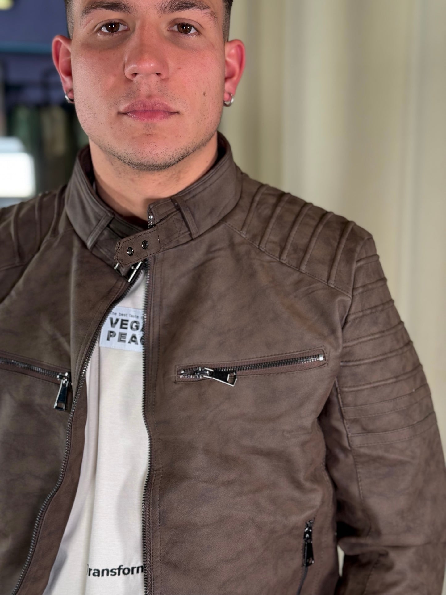 Giubbino a bomber in similpelle marrone 366