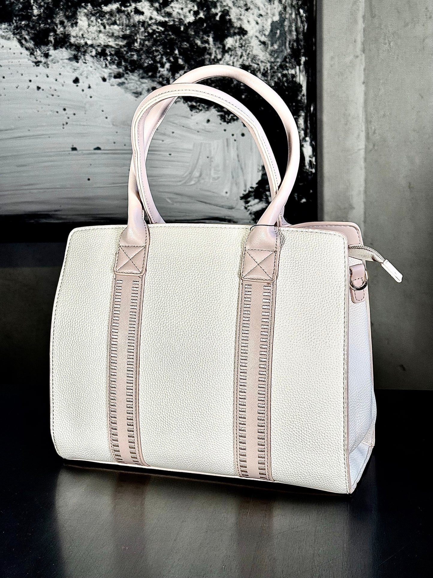 Maxi bag rosa tenue con tracolla all’interno 337