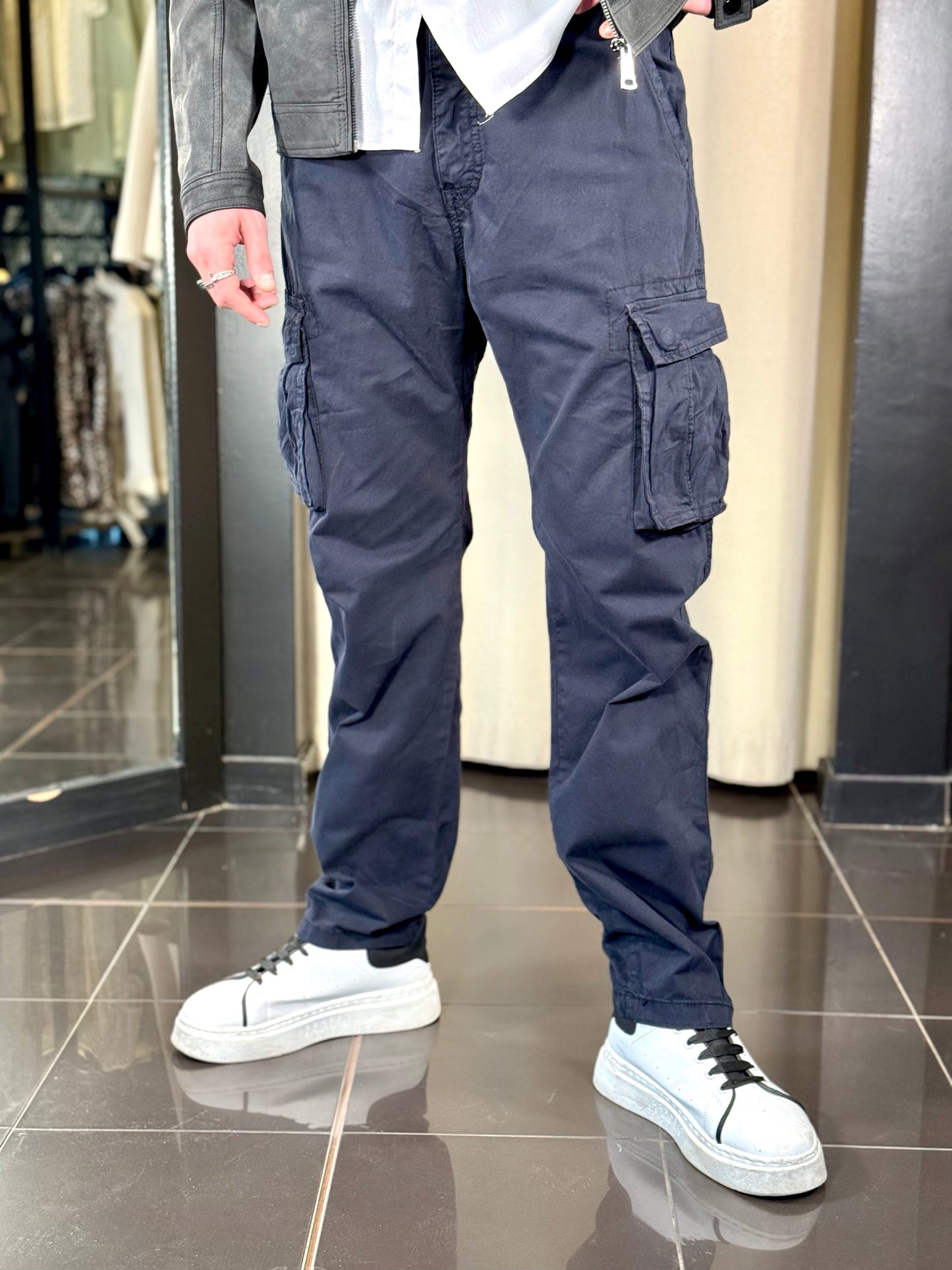 Pantalone cargo blu 147