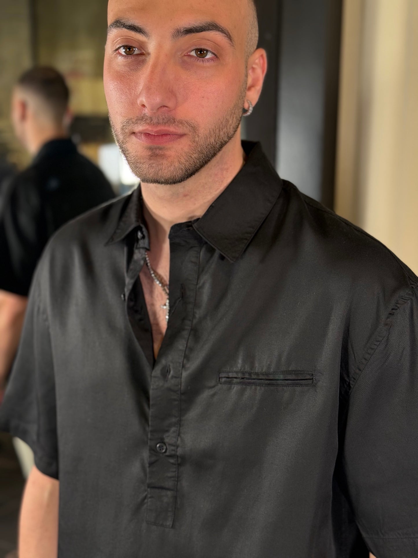 Camicia nera a maniche corte oversize serafino 408