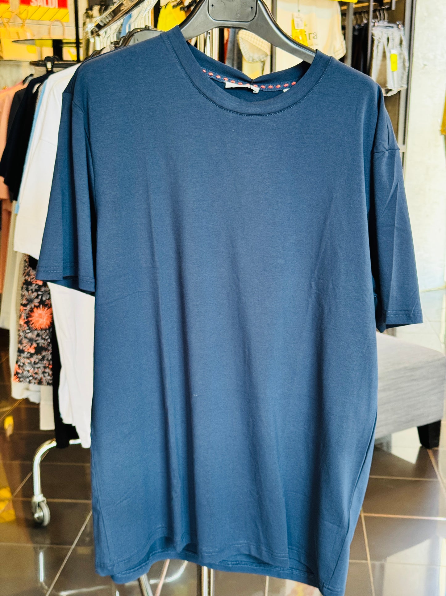 T-shirt blu basica