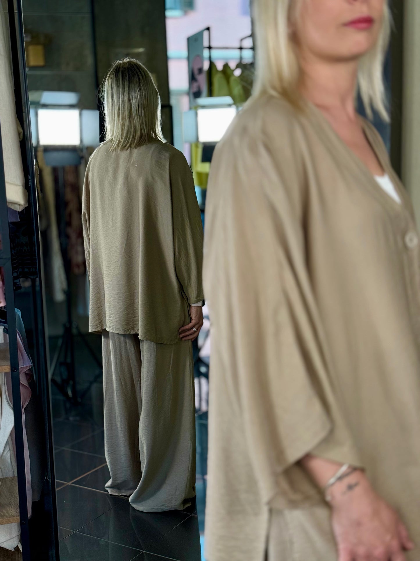 Completo con cardigan oversize e pantalone a palazzo con coulisse in vita in taglia unica 606