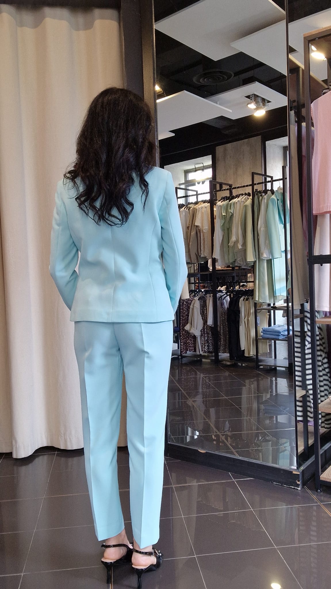 Tailleur (giacca + pantalone) azzurro 487