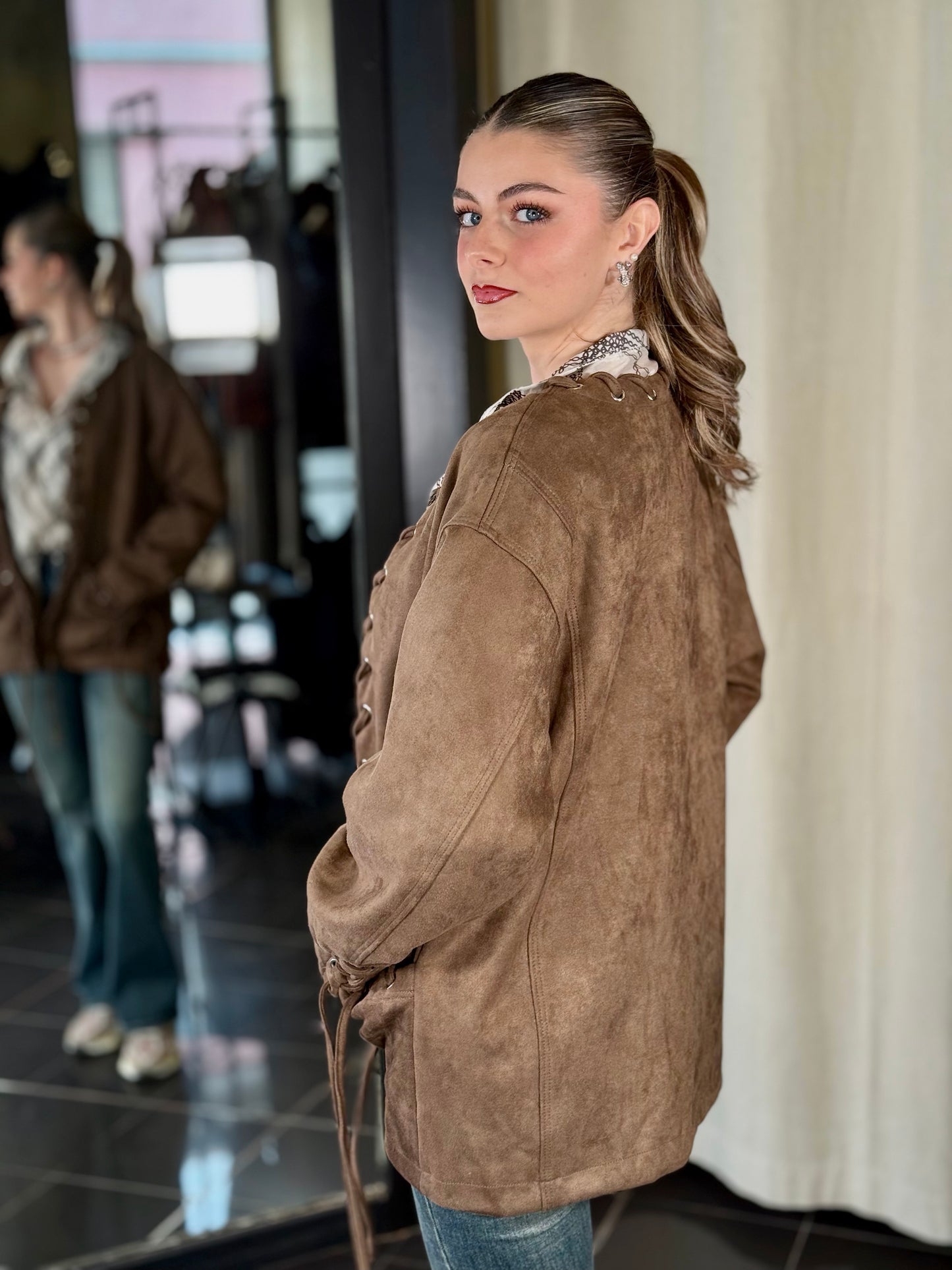 Giacca in suede marrone con intrecci in taglia unica 2002