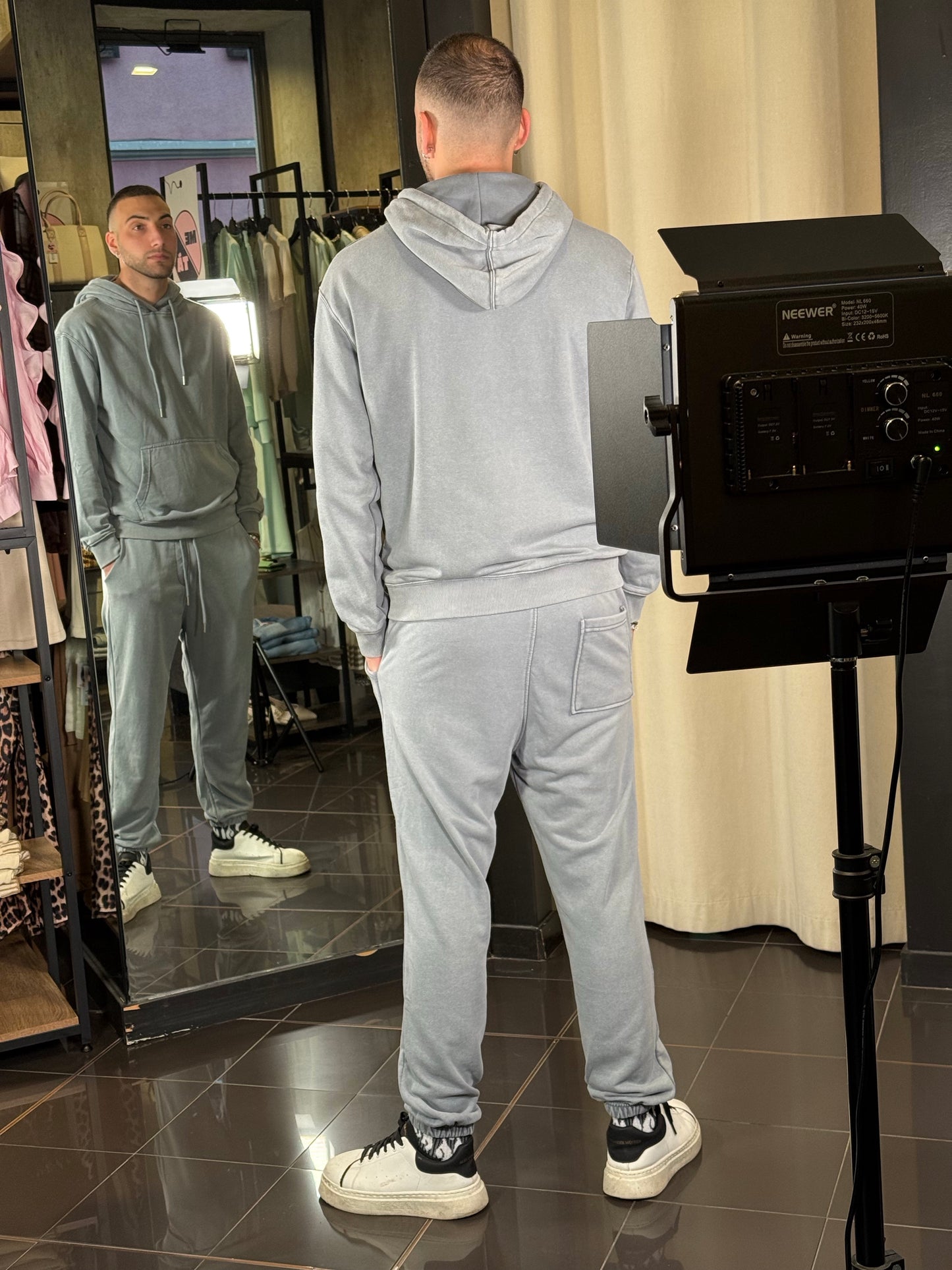 Pantalone tuta azzurro polvere 378