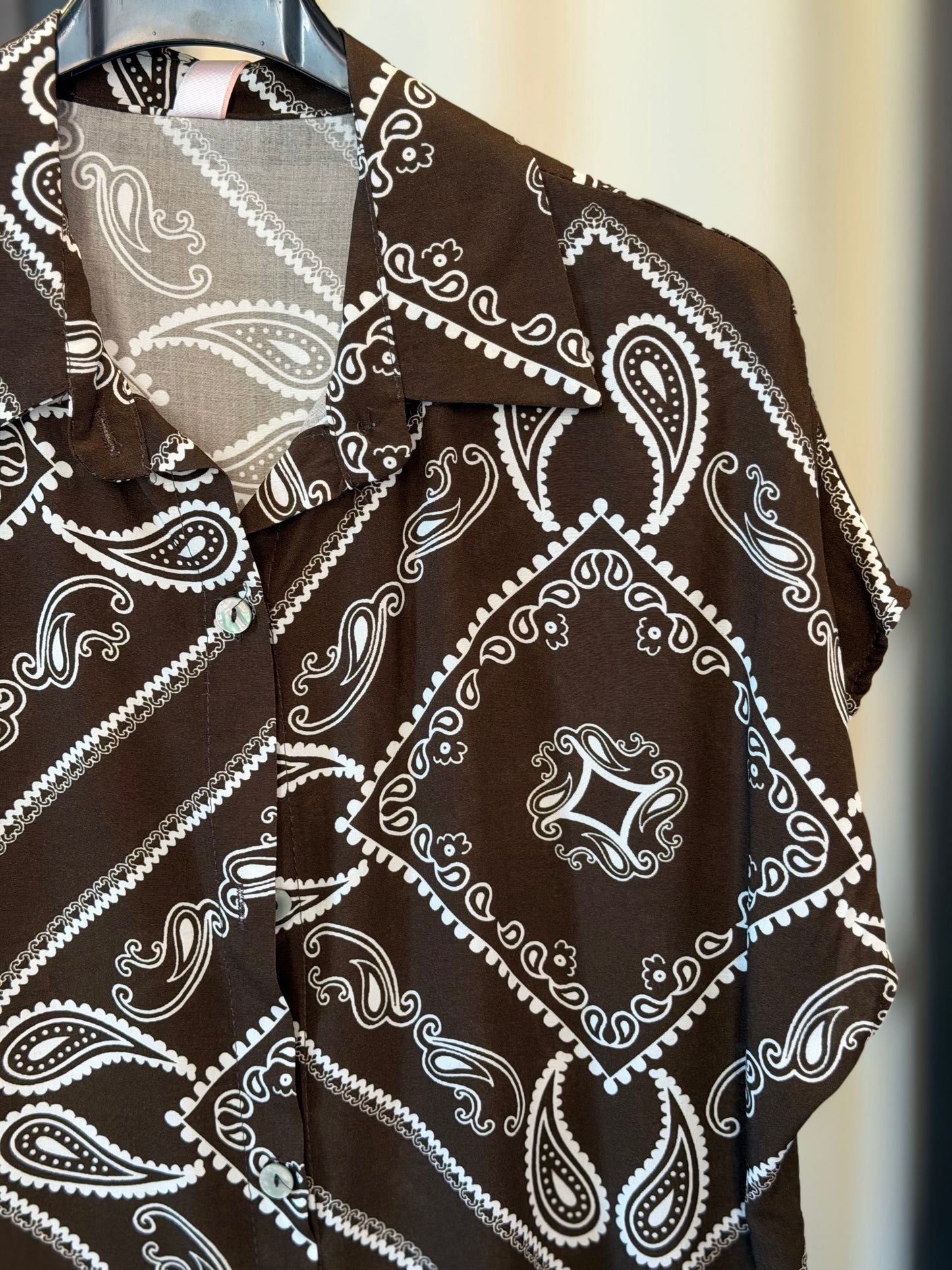 Camicia marrone in fantasia bianca in taglia unica 2886