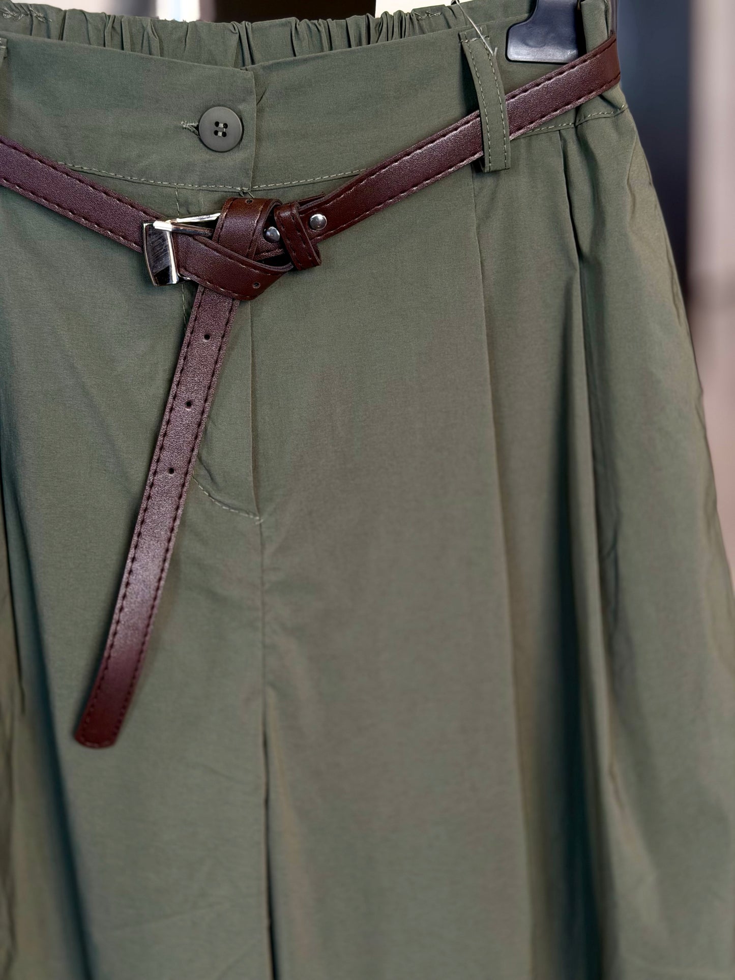 Bermuda verde militare con cintura in taglia unica 2415