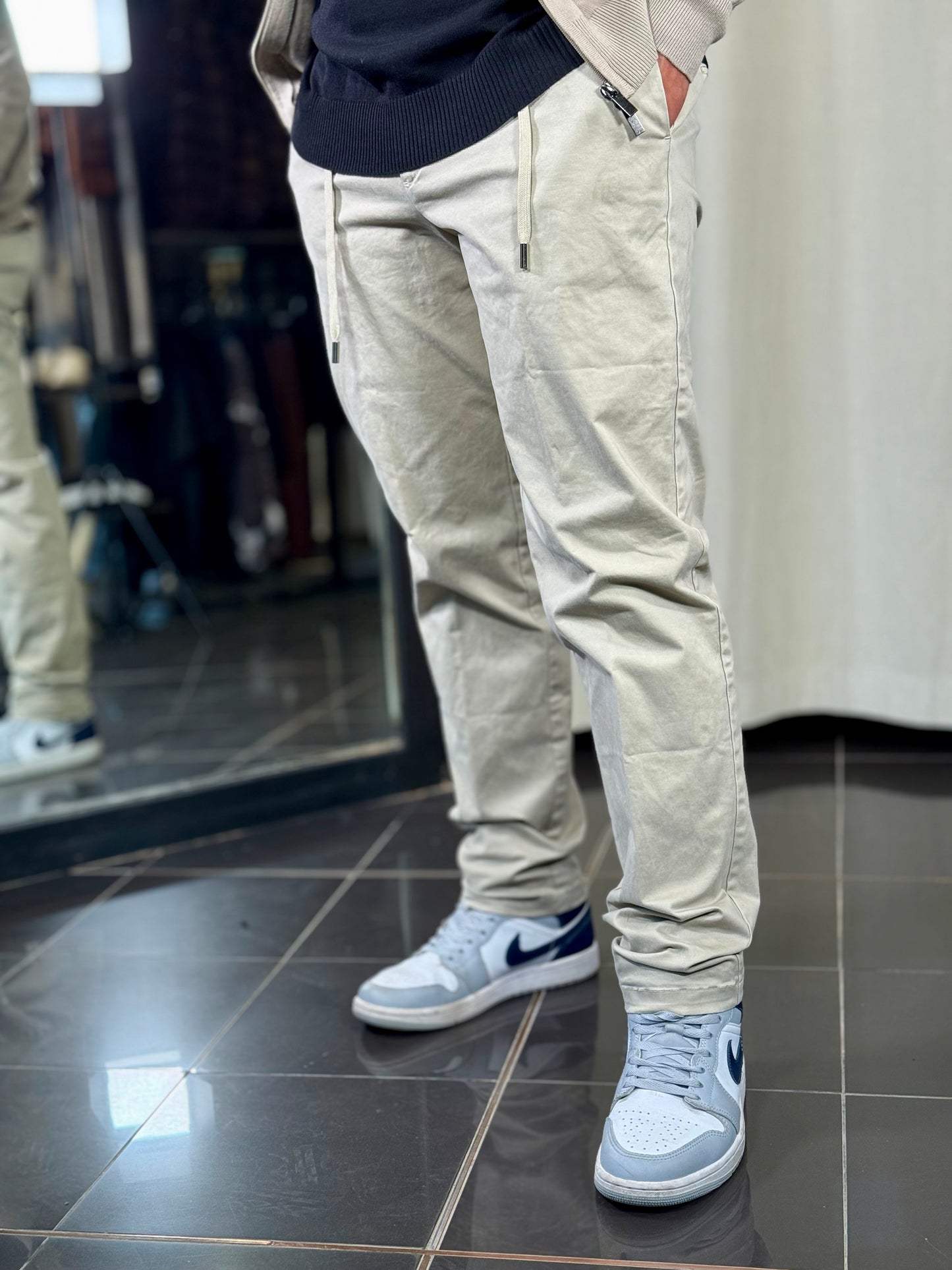 Pantalone Slim beige con coulisse in vita 2328