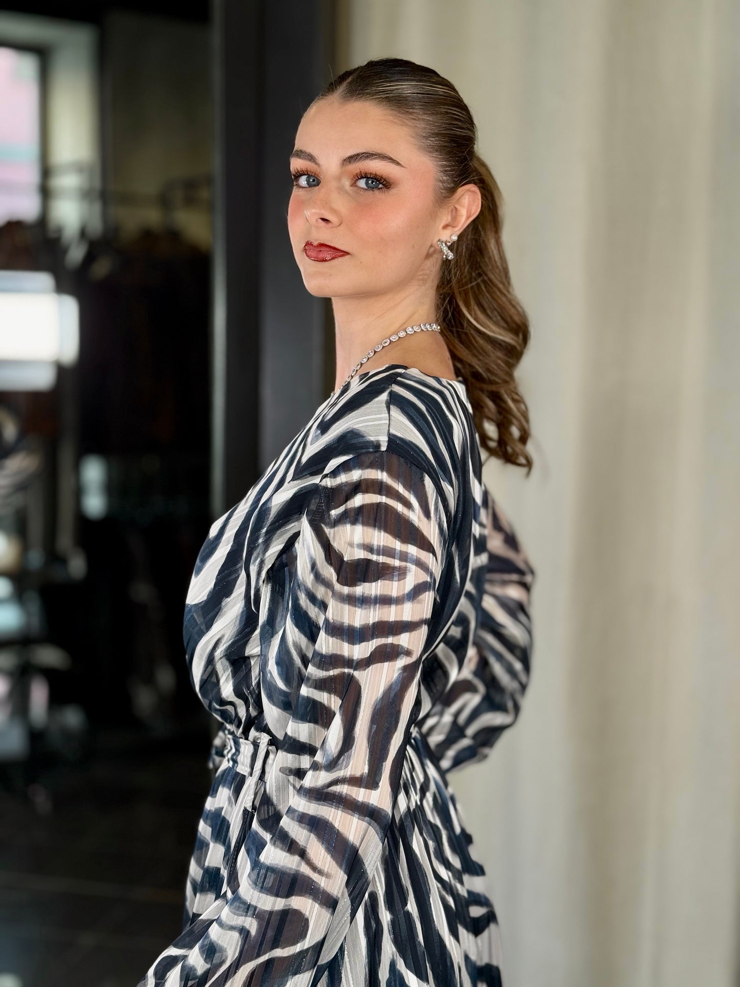 Abito midi con fusciacca blu e scollo a V in taglia unica 2219