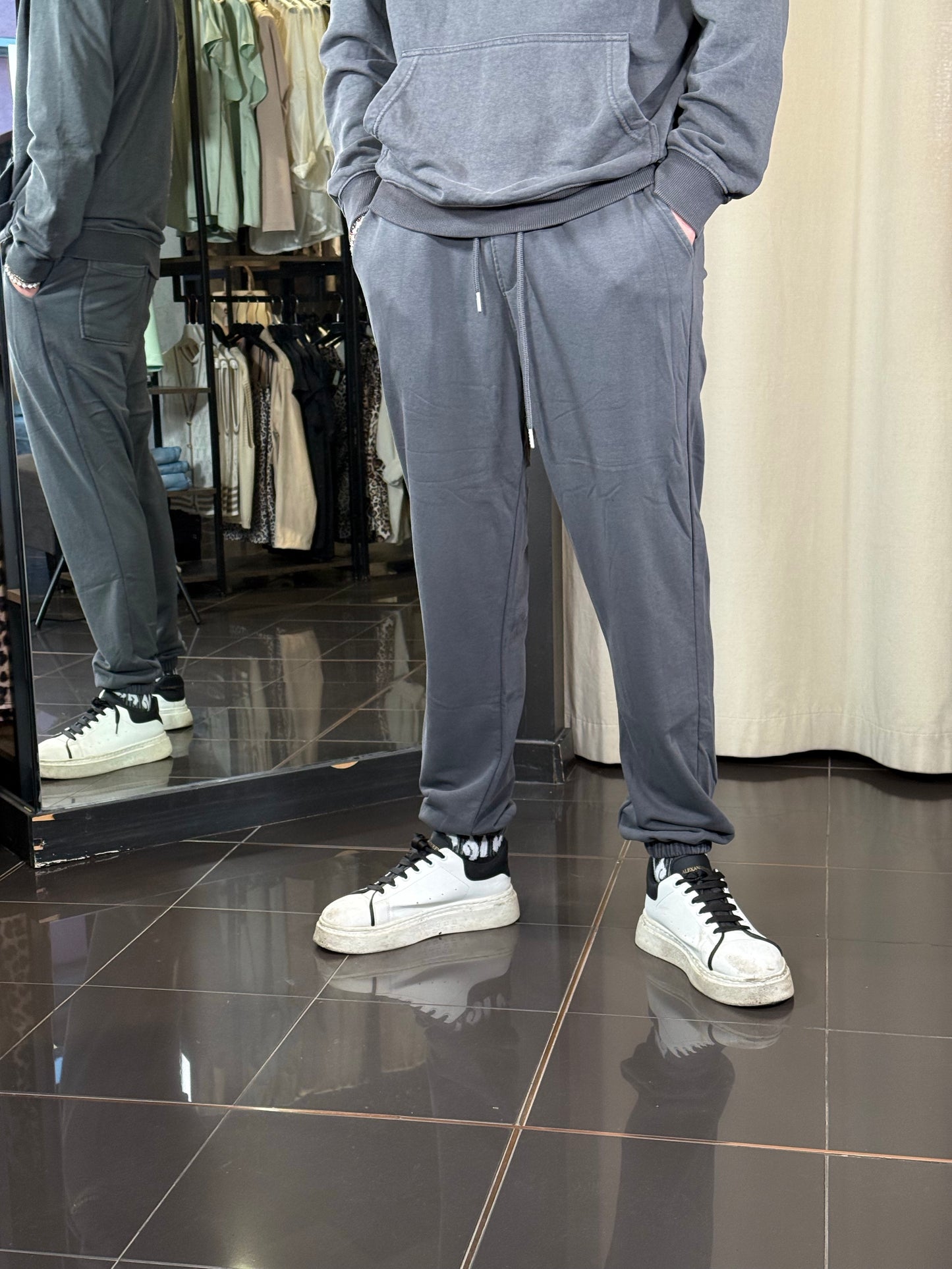 Pantalone tuta grigio 380