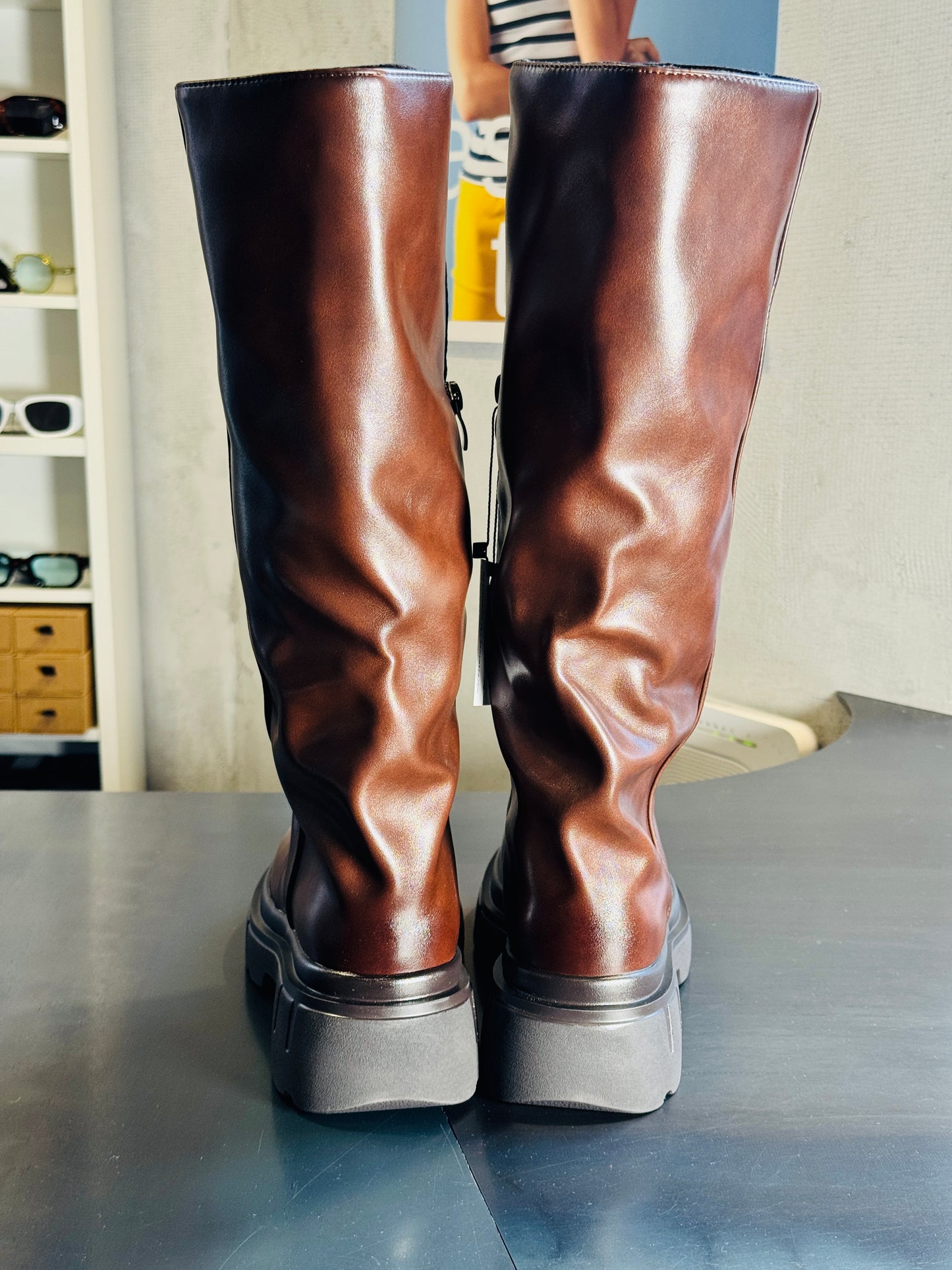 Stivale gamba alta al ginocchio in similpelle marrone 2861