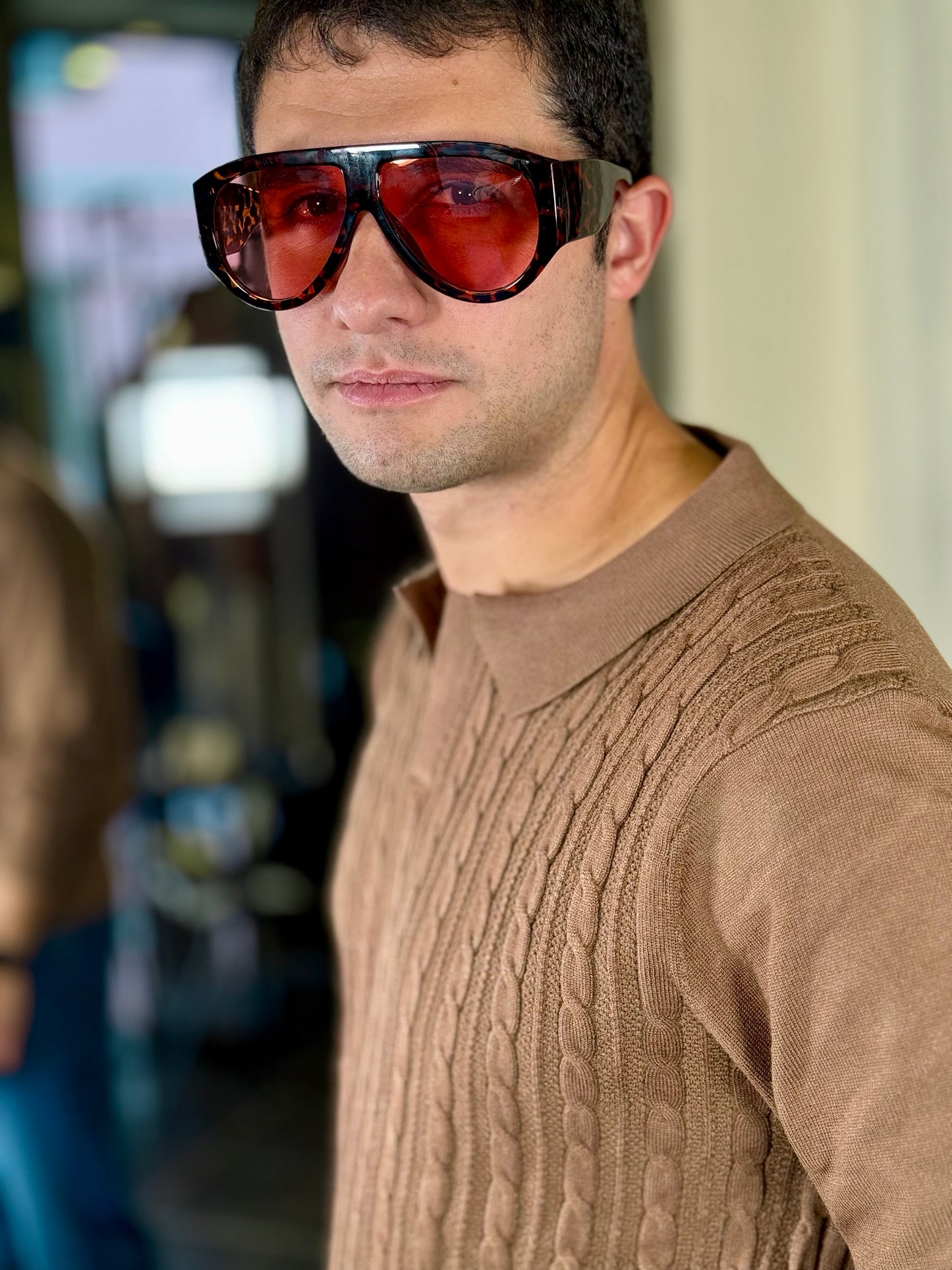 Polo in maglia con treccia marrone 2306