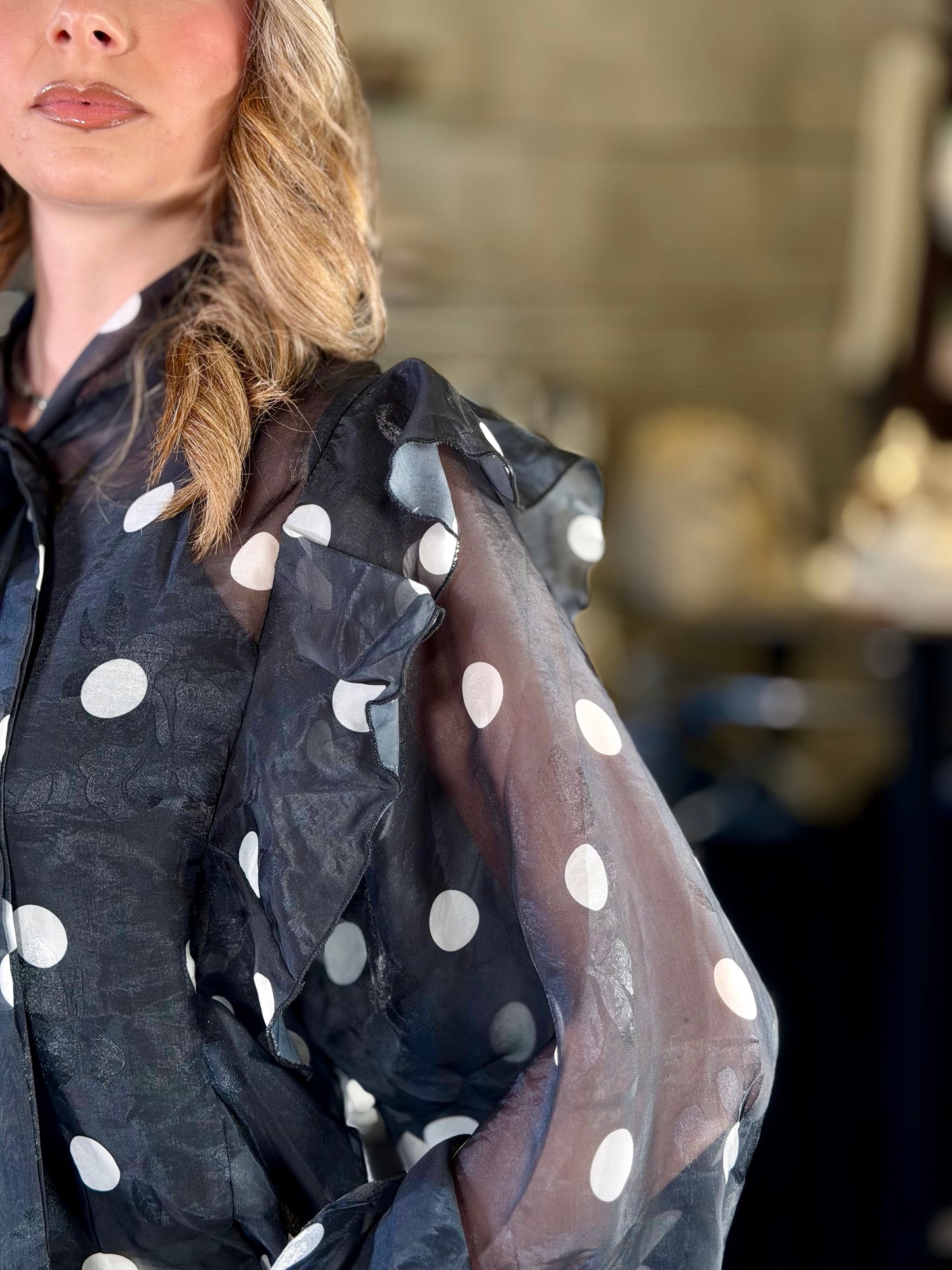 Camicia a pois nera com fiocco in taglia unica 2178