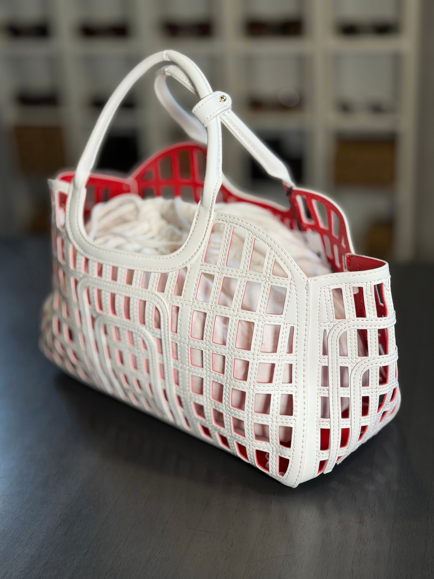 Borsa traforata bianca con sacca all’interno 2202