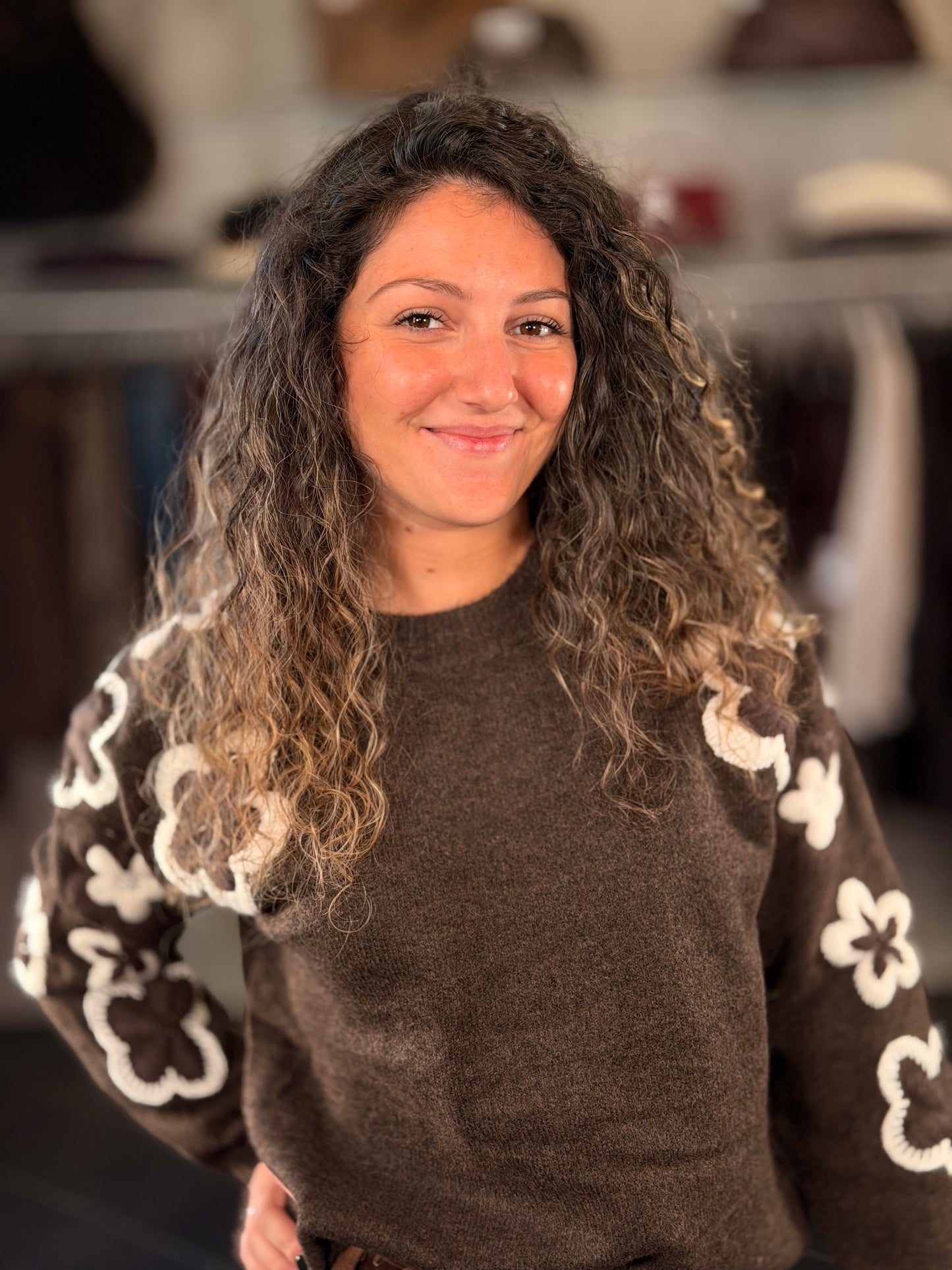 Maglioncino marrone con fiore in taglia unica 2454