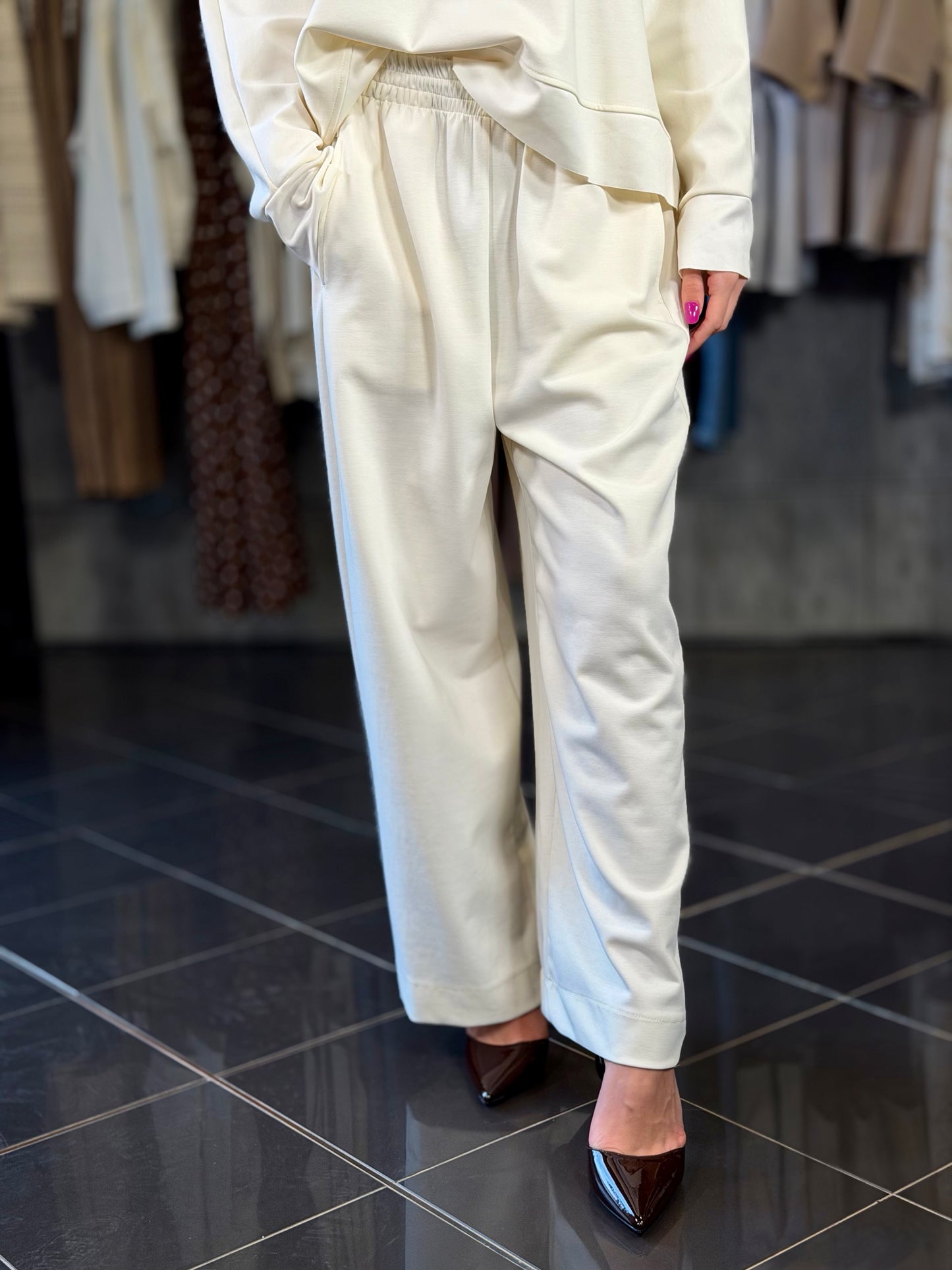 Pantalone tuta panna con elastico in vita in taglia unica 2036