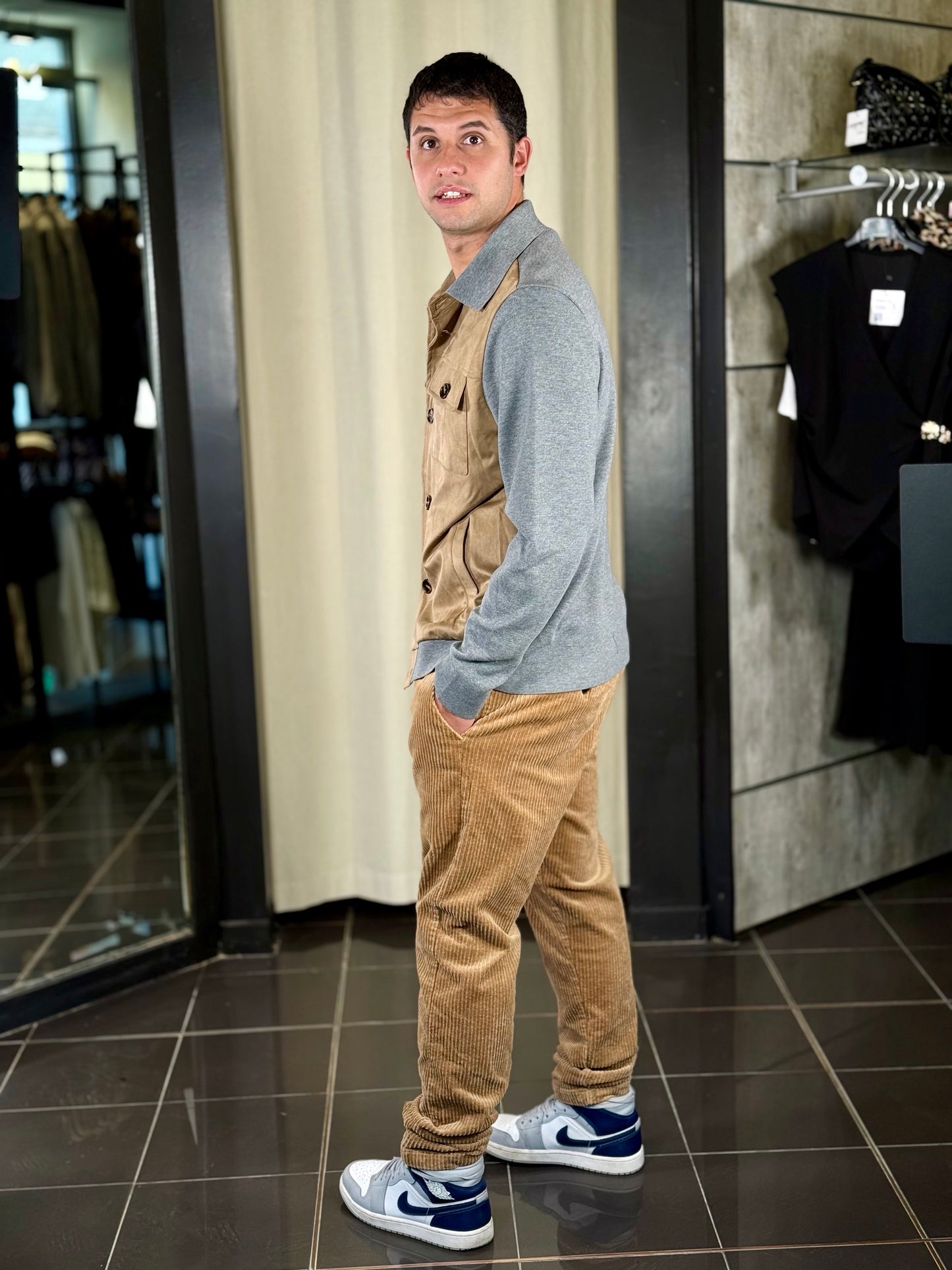 Cardigan in suede beige e maglia grigia 2298