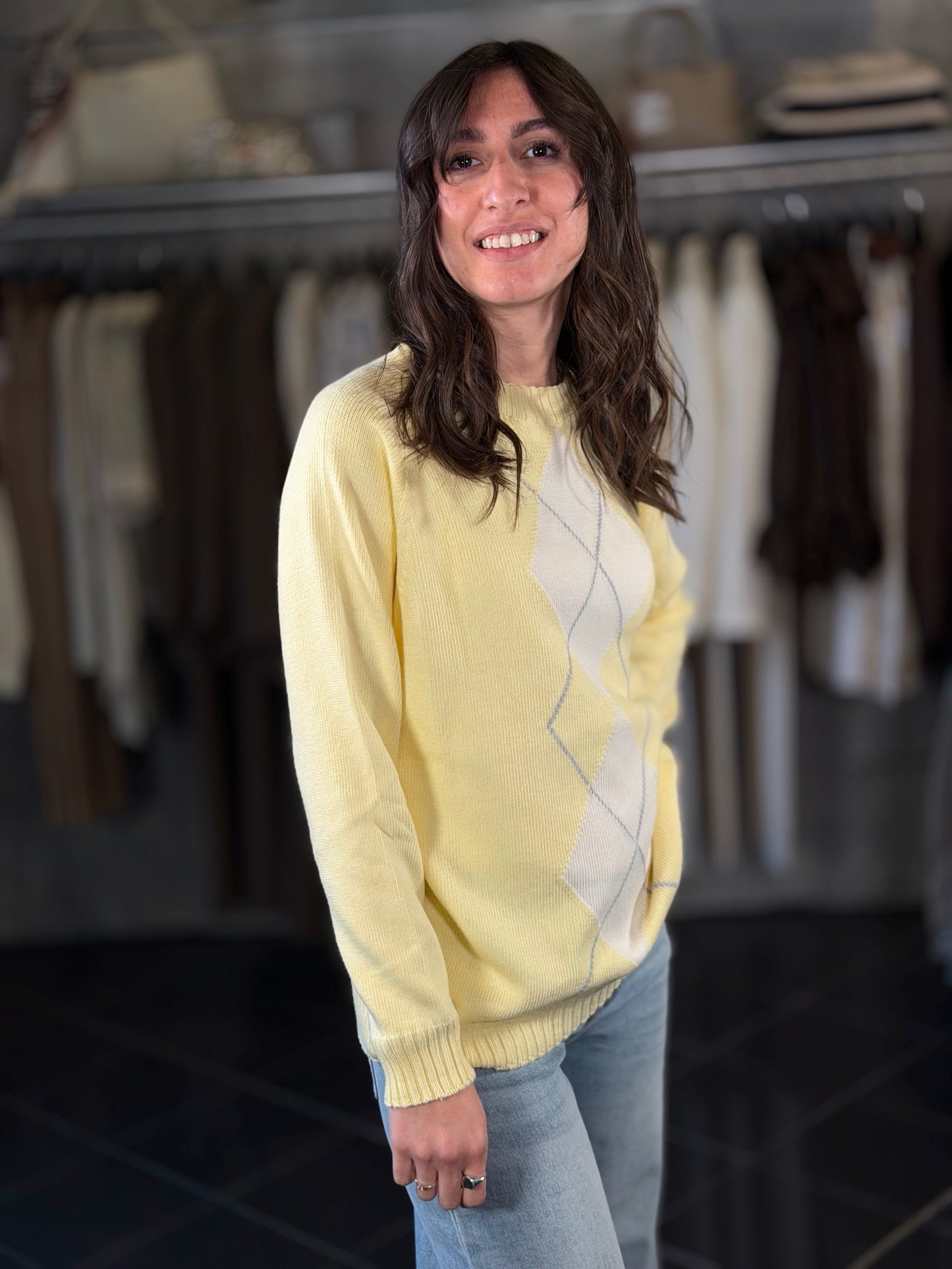 Maglioncino giallo con rombo beige in taglia unica 2252