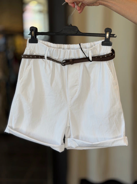 Bermuda in cotone bianco con cintura 2839