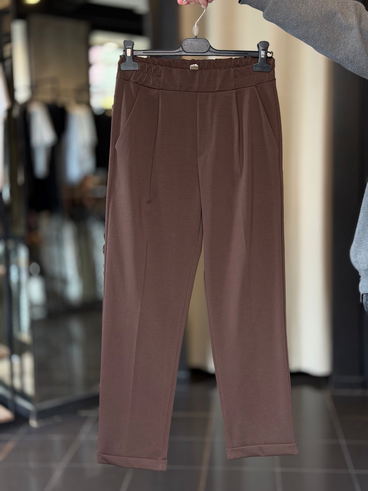 Pantalone marrone Slim con elastico in vita 2535