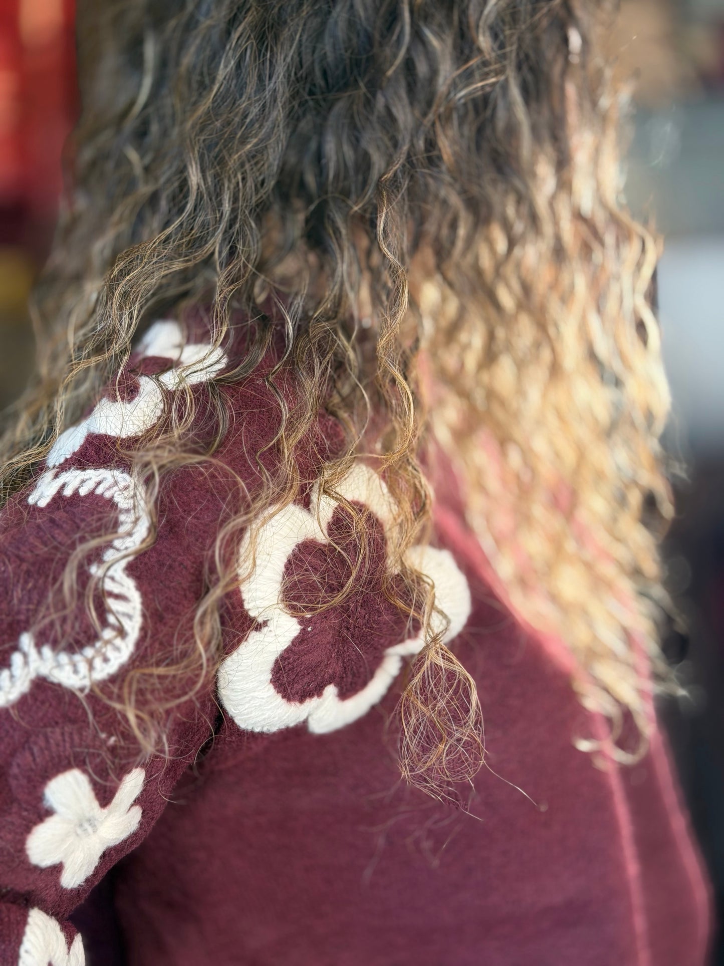 Maglioncino bordeaux con fiore in taglia unica 2453