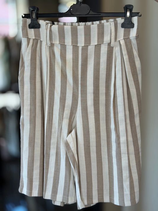 Bermuda a righe beige in taglia unica 2944