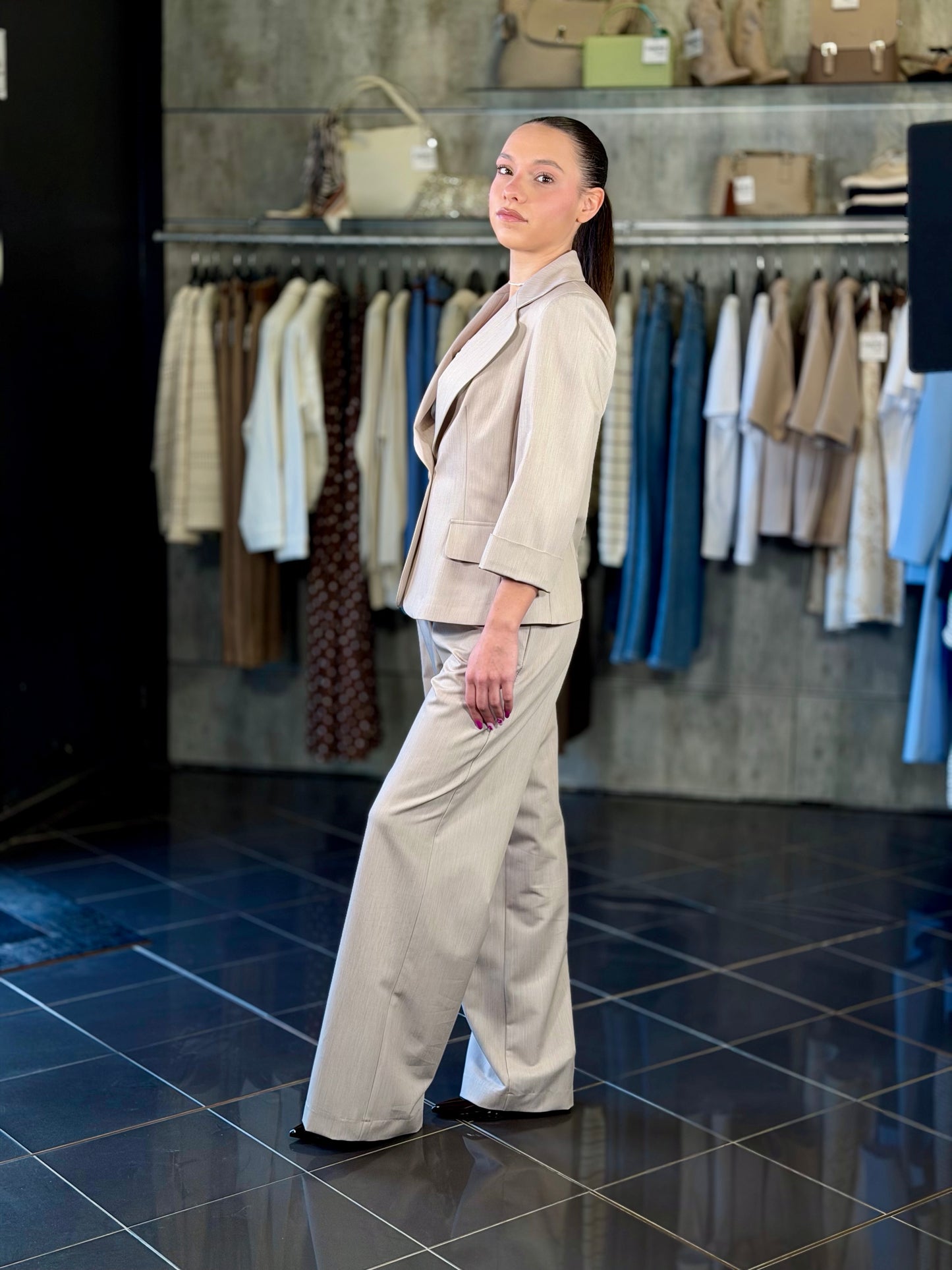 Tailleur beige (giacca + pantalone) 2180