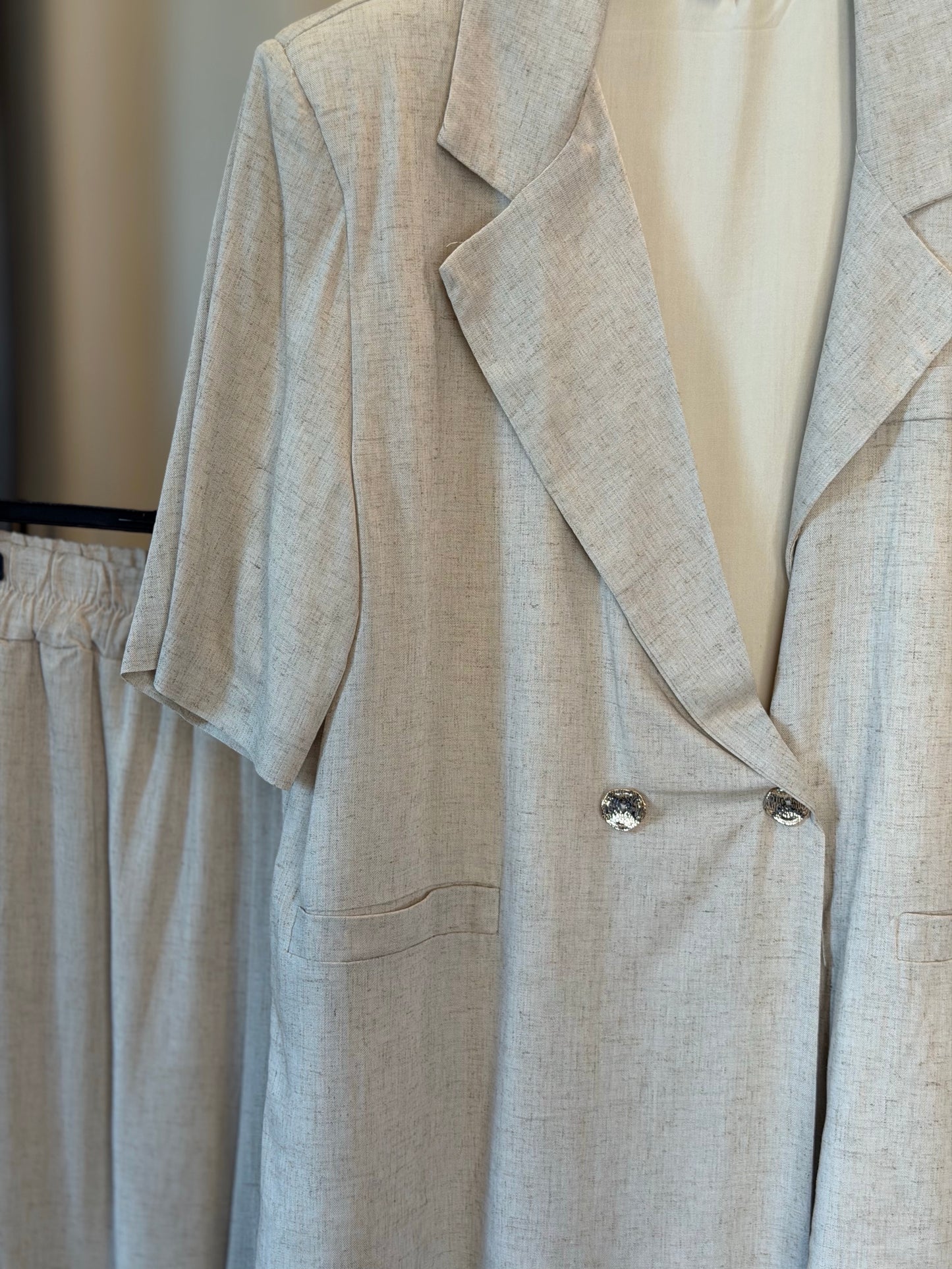 Completo (giacca + pantalone) sabbia in taglia unica 2899